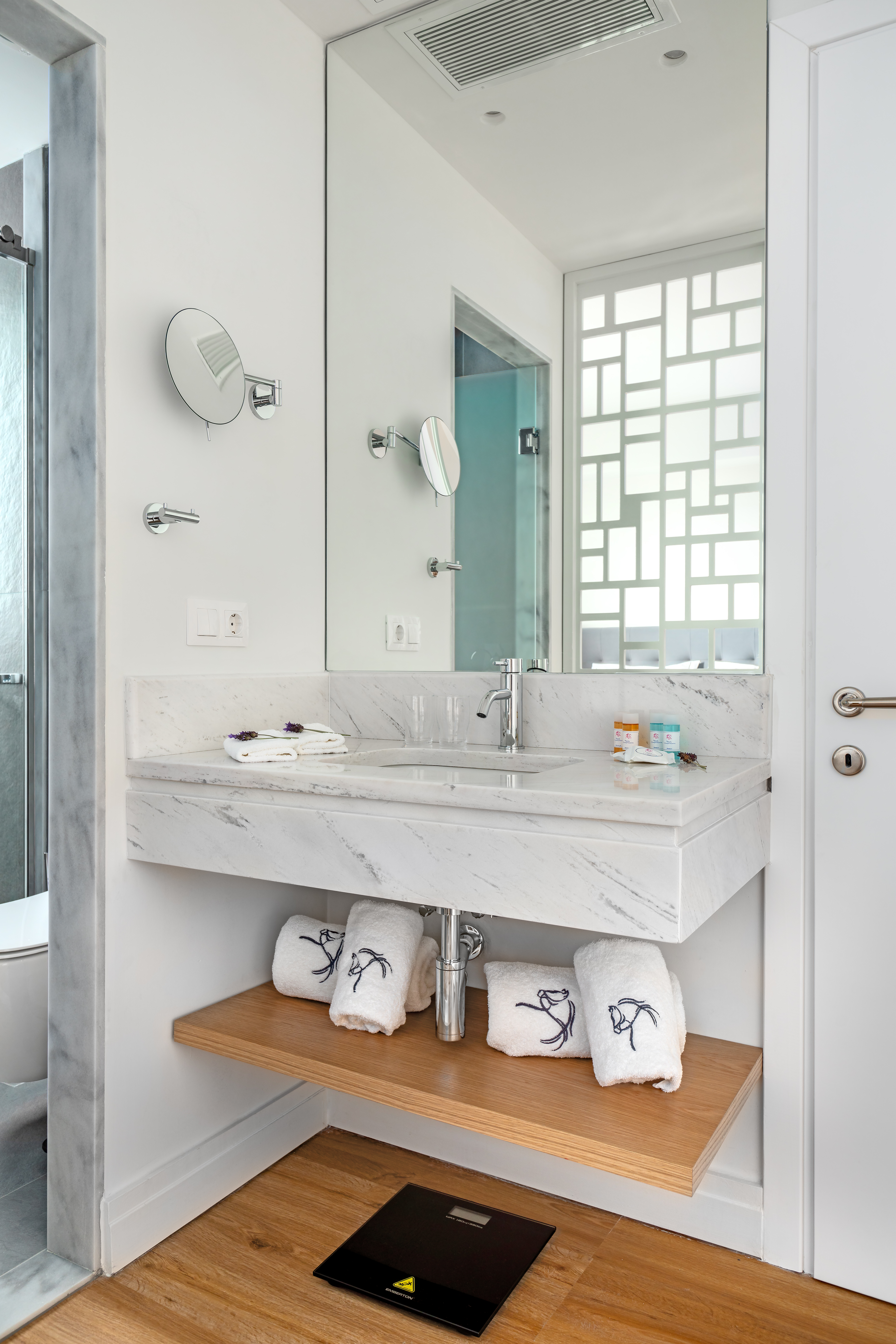 Double or Twin Standard