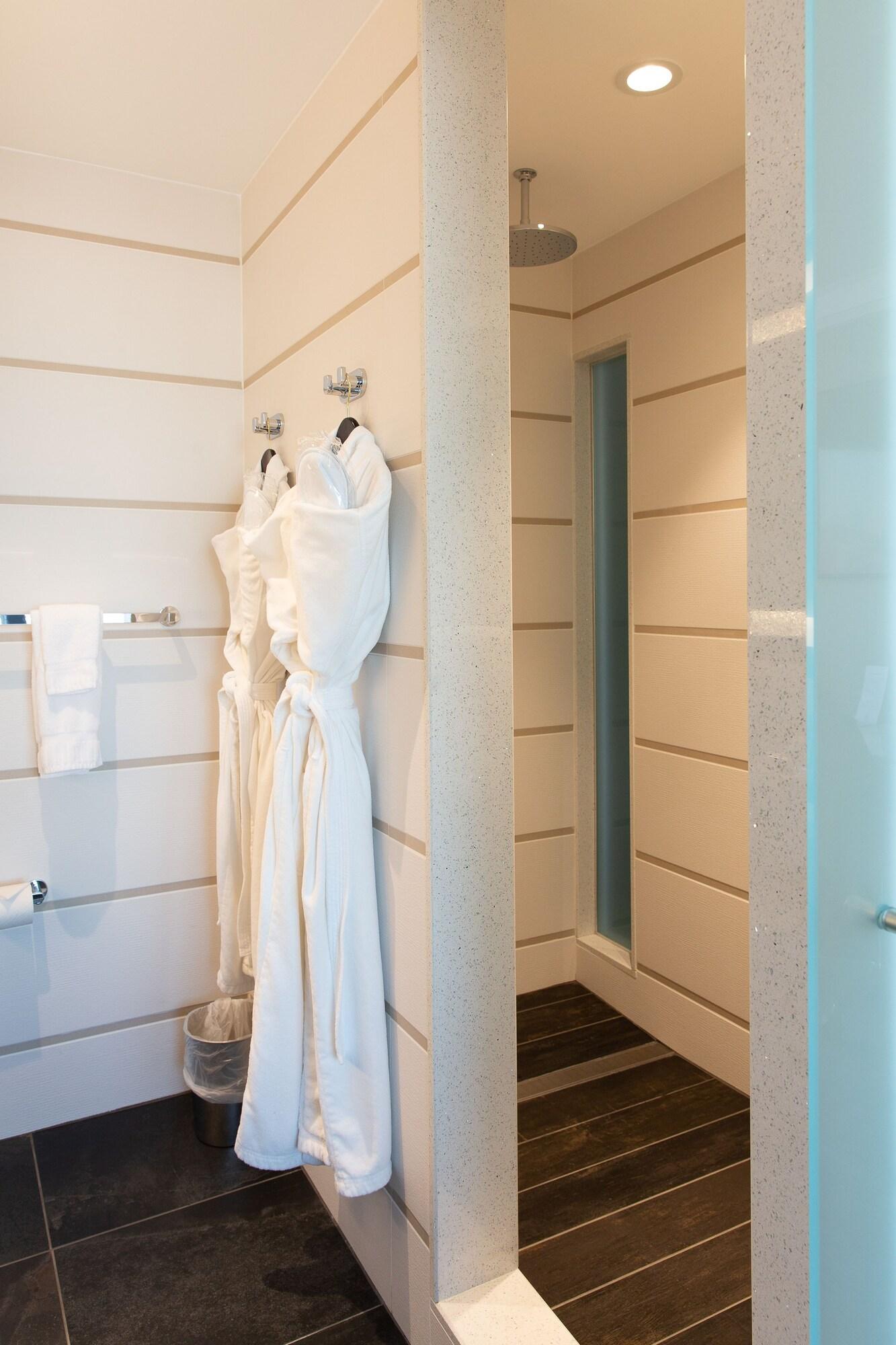 Double Deluxe with Views