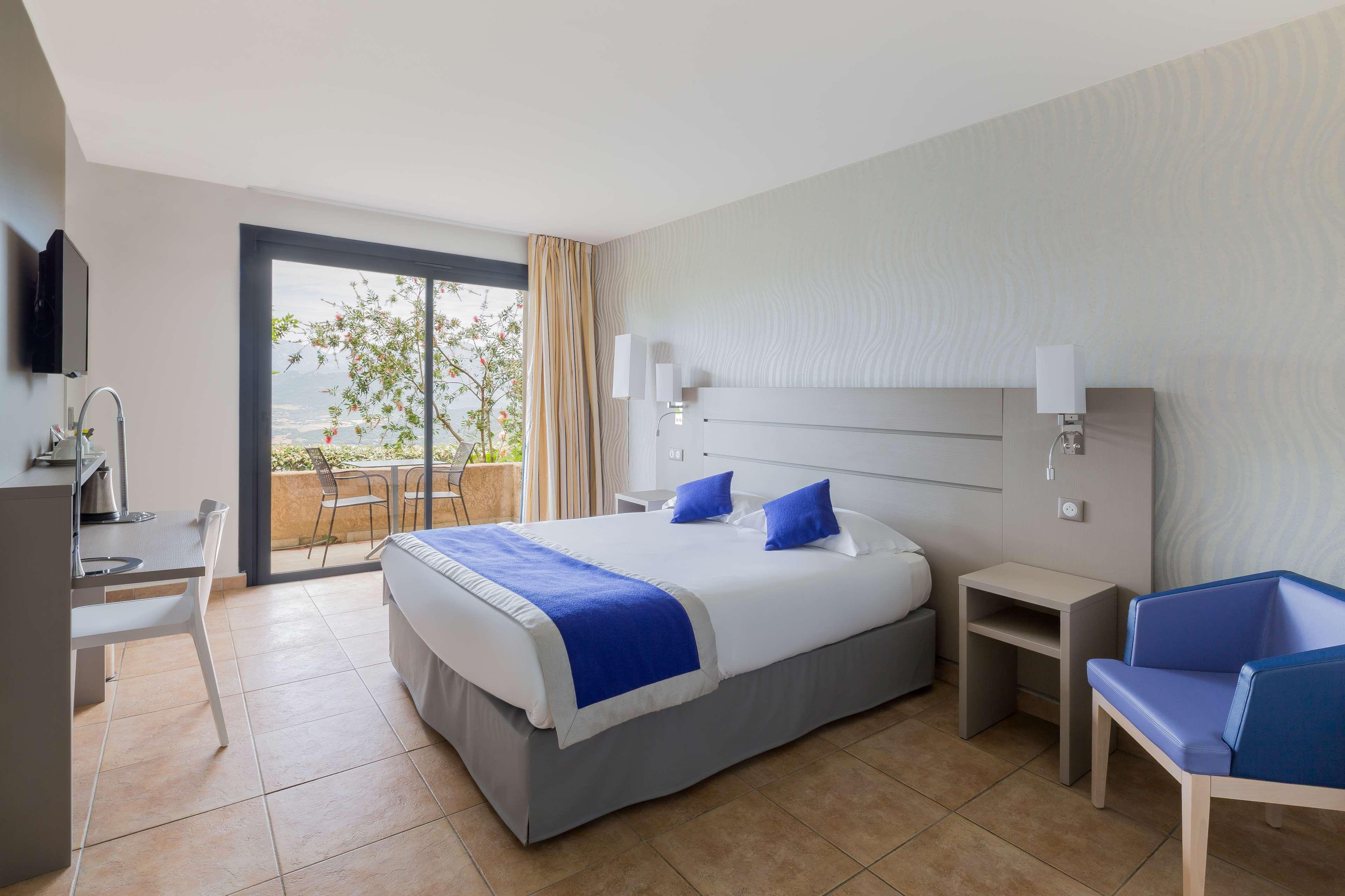 Double Queen Bed Non Smoking