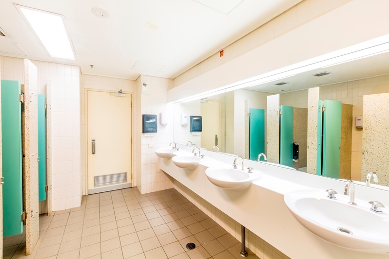 Triple with Shared Bathroom