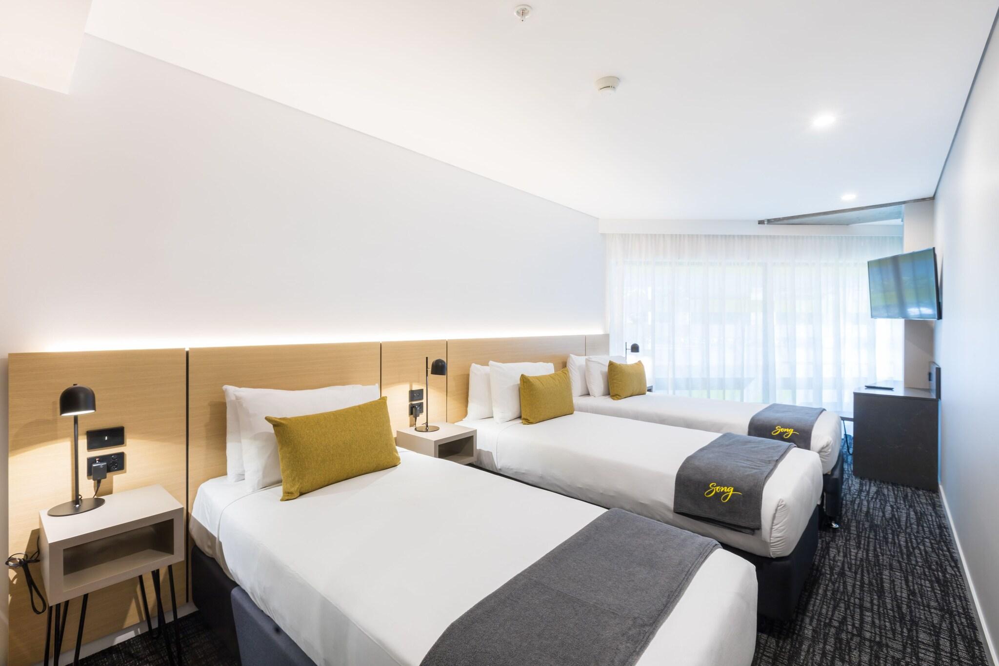 Triple Premium King Bed