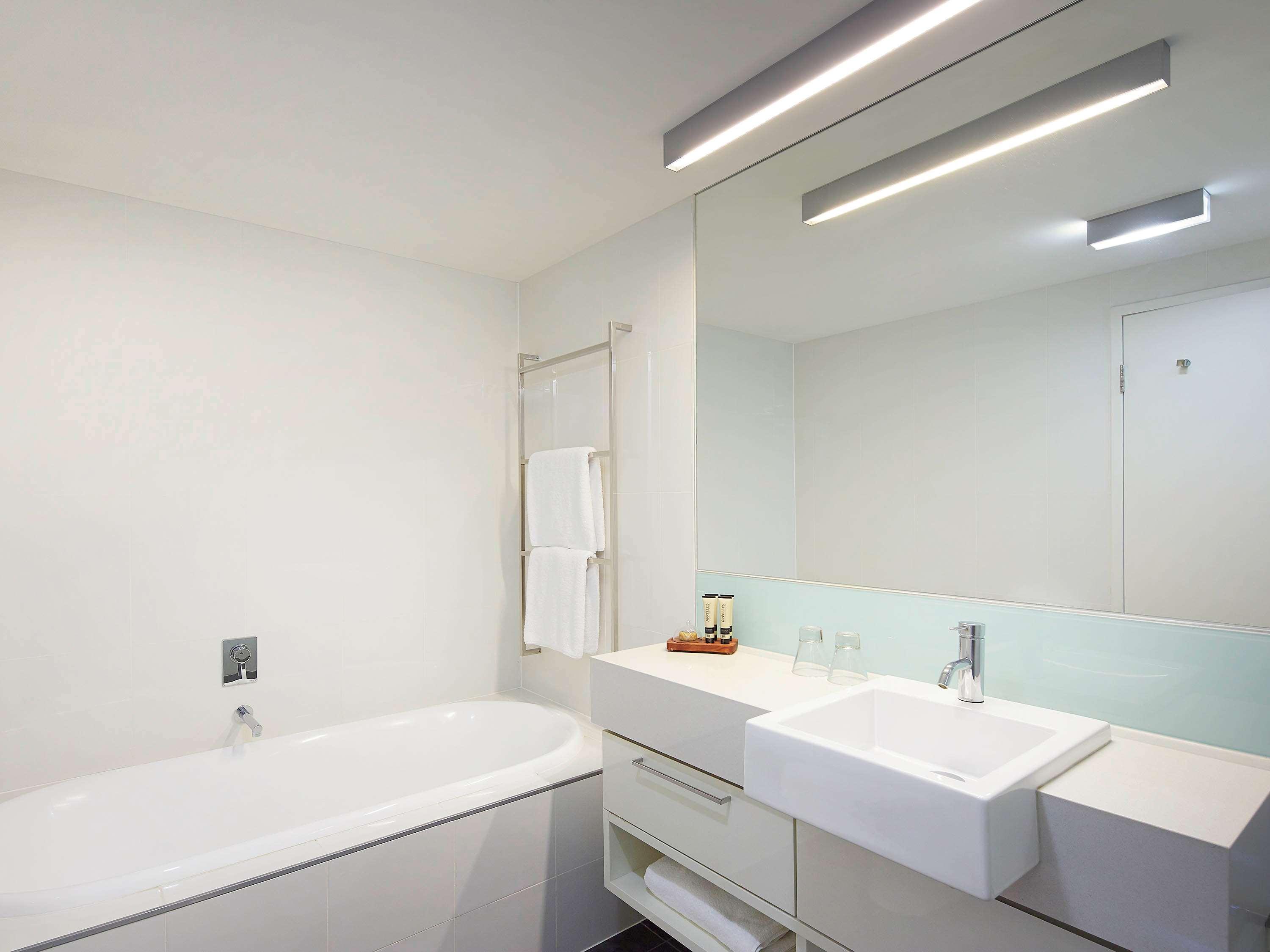 Apartment Queen Size Bed