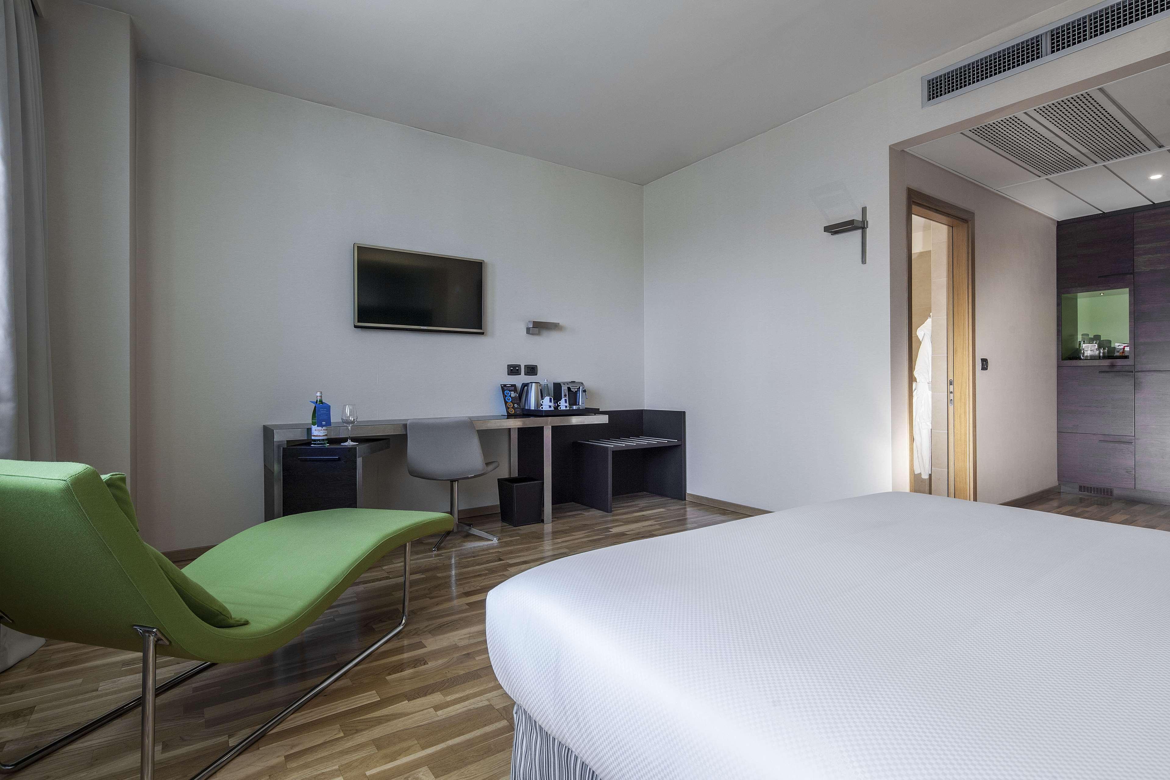 Junior Suite Executive King Bed