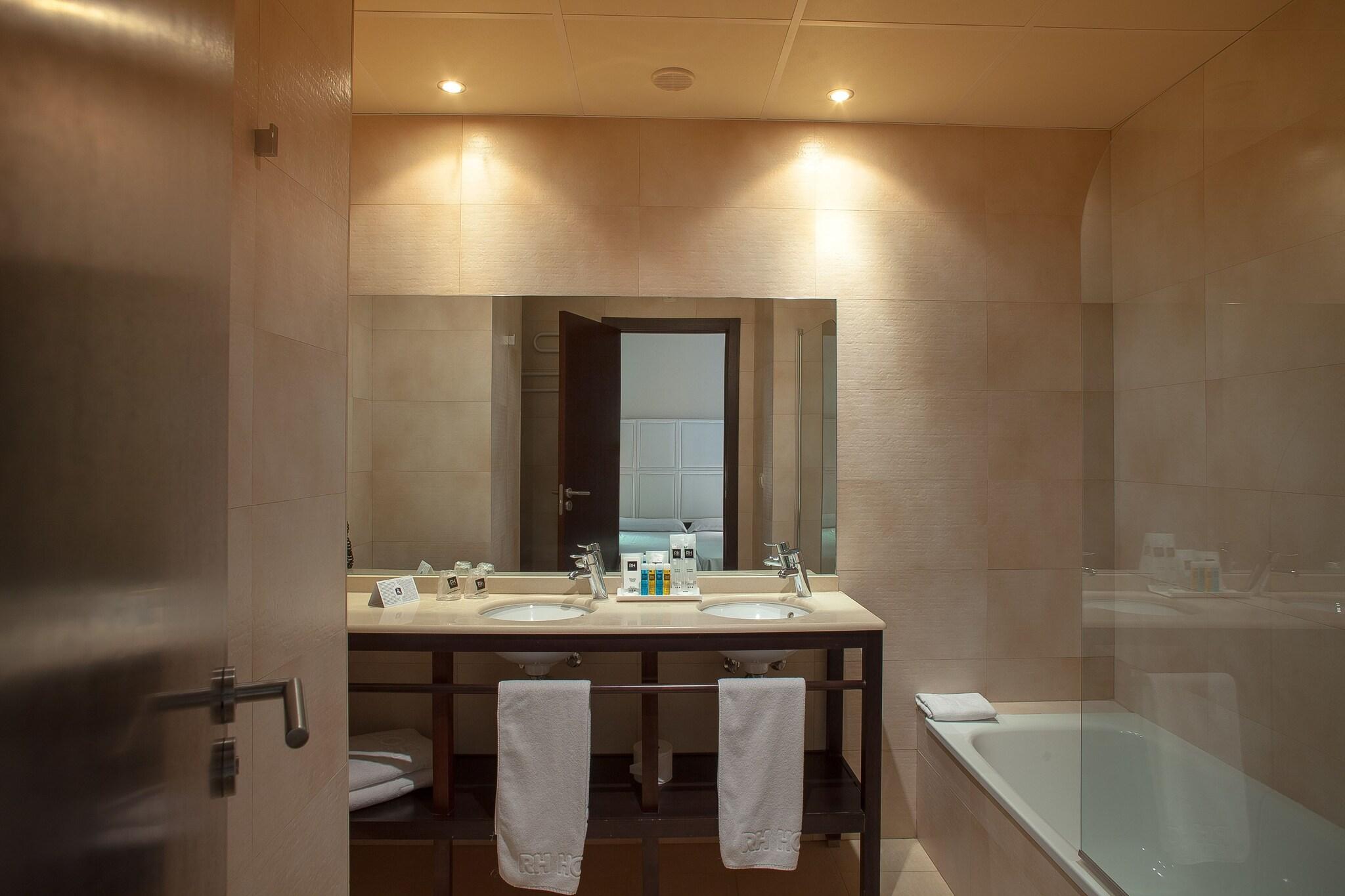 Family Room Three Beds