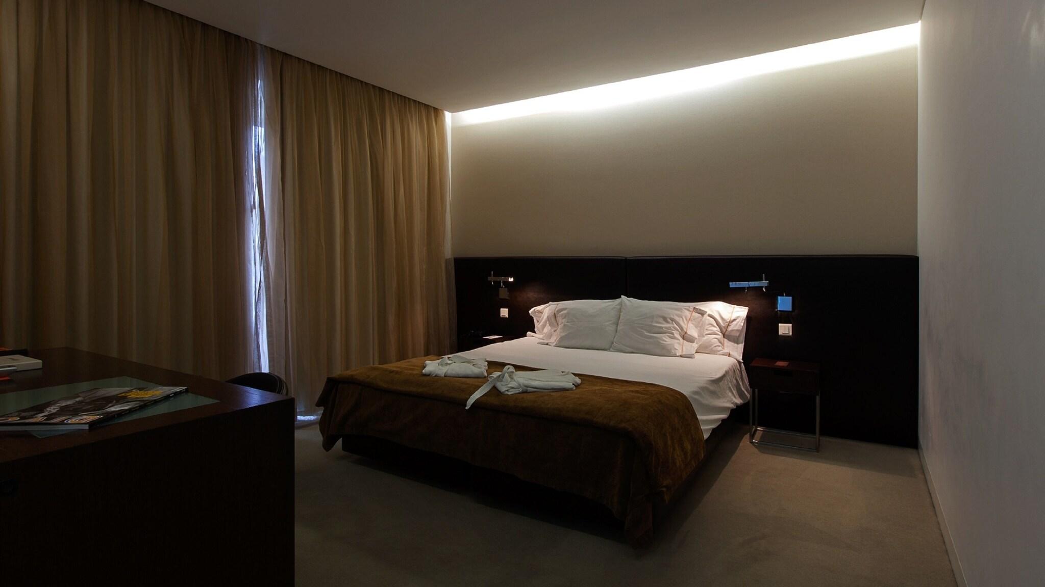 Junior Suite King Size Bed