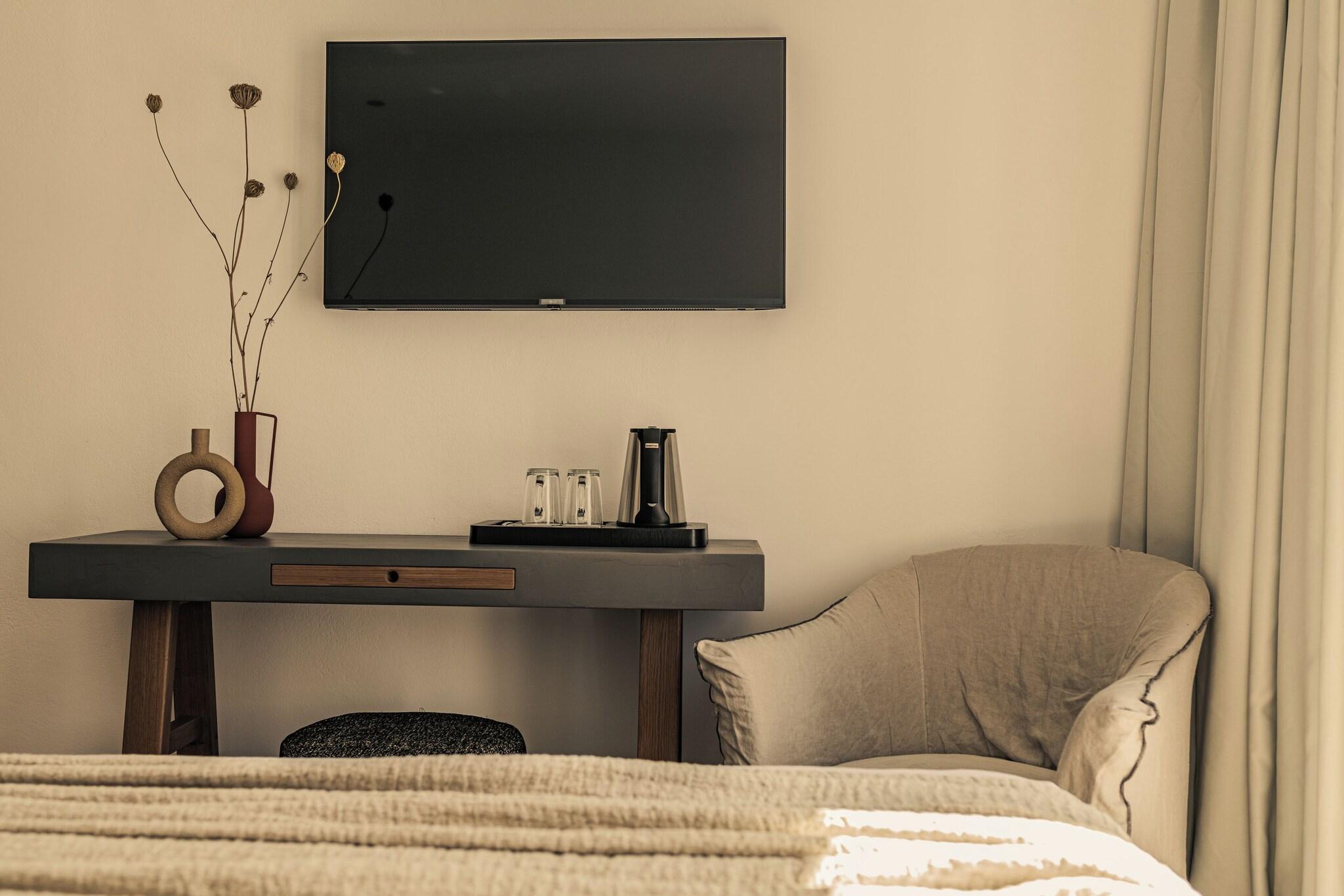 Double Deluxe Queen Bed