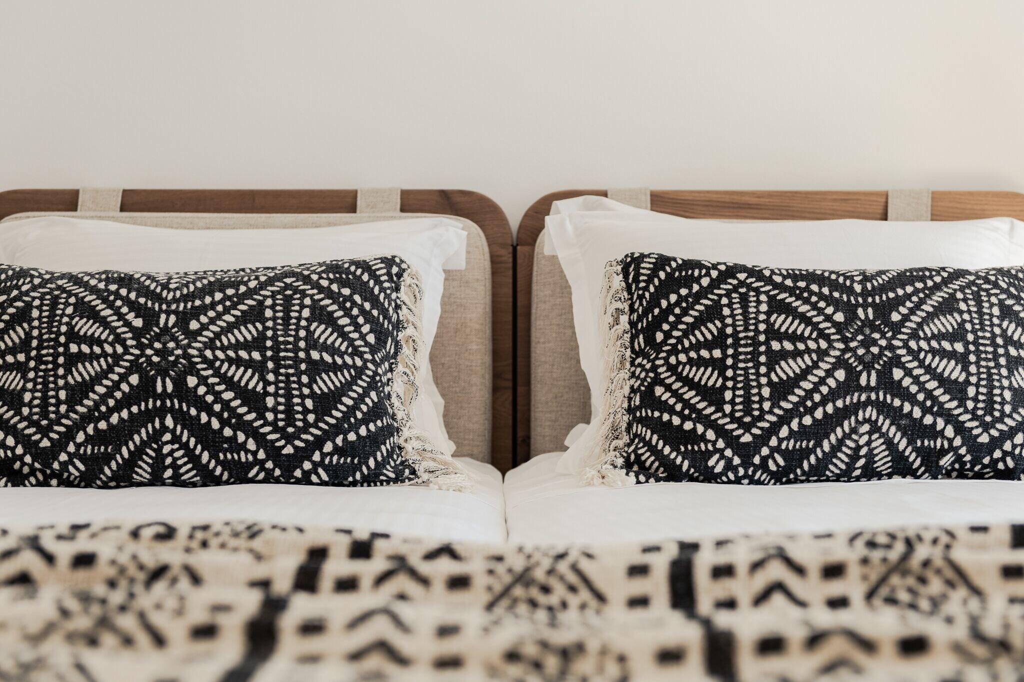 Double Deluxe Queen Bed