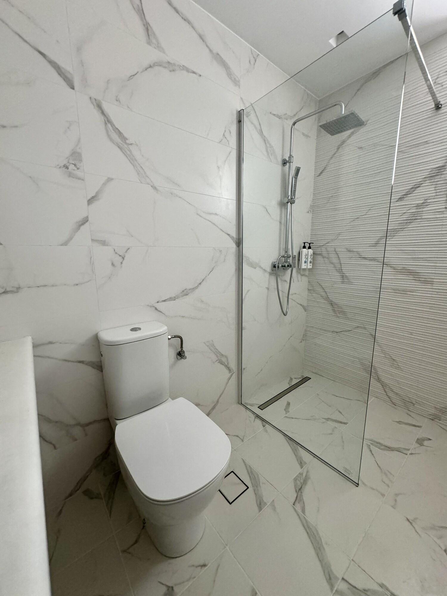 Twin Deluxe Two Beds