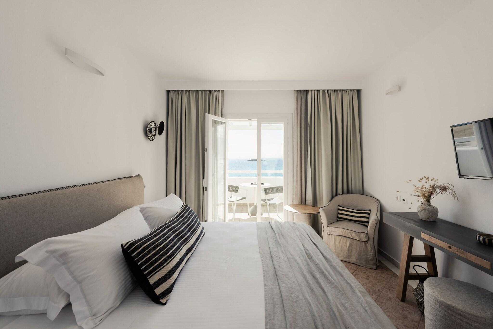 Double or Twin Deluxe Sea View