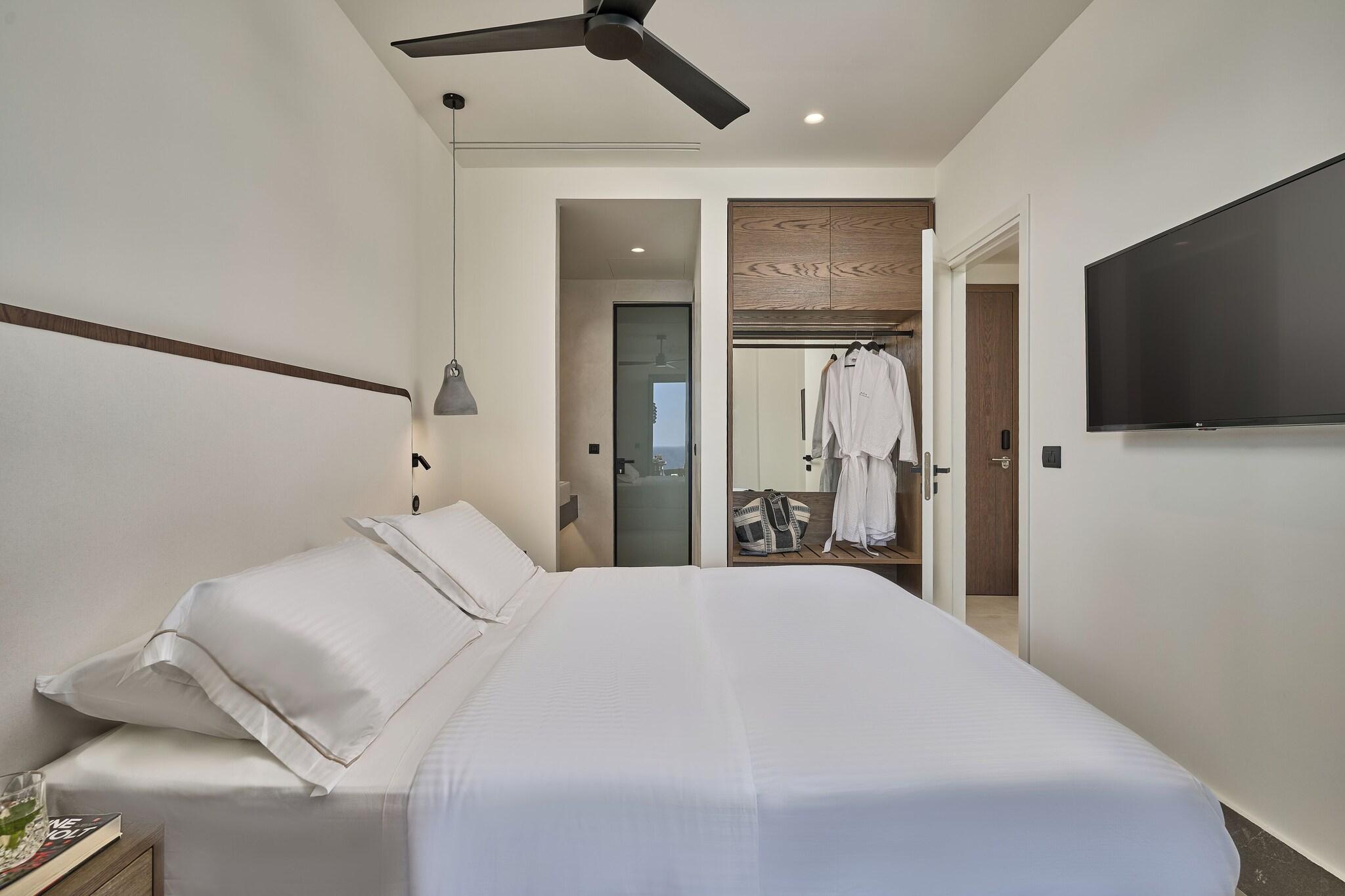 Suite with Private Pool