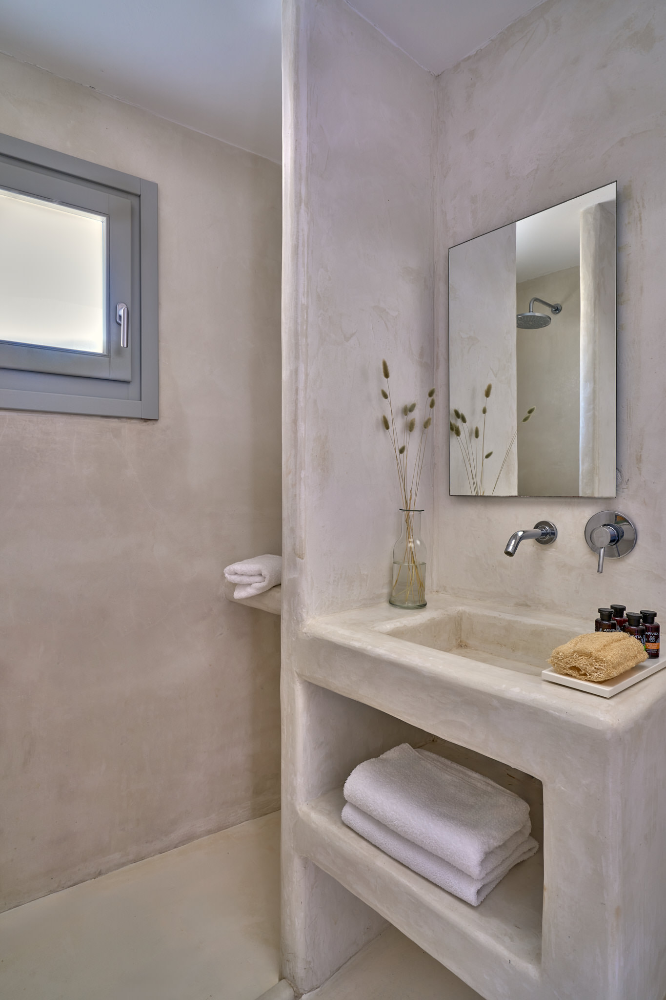 Family Room Deluxe with Private Pool