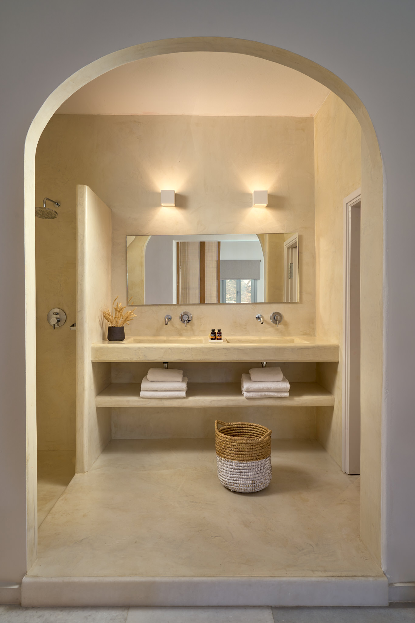 Family Room Deluxe with Private Pool