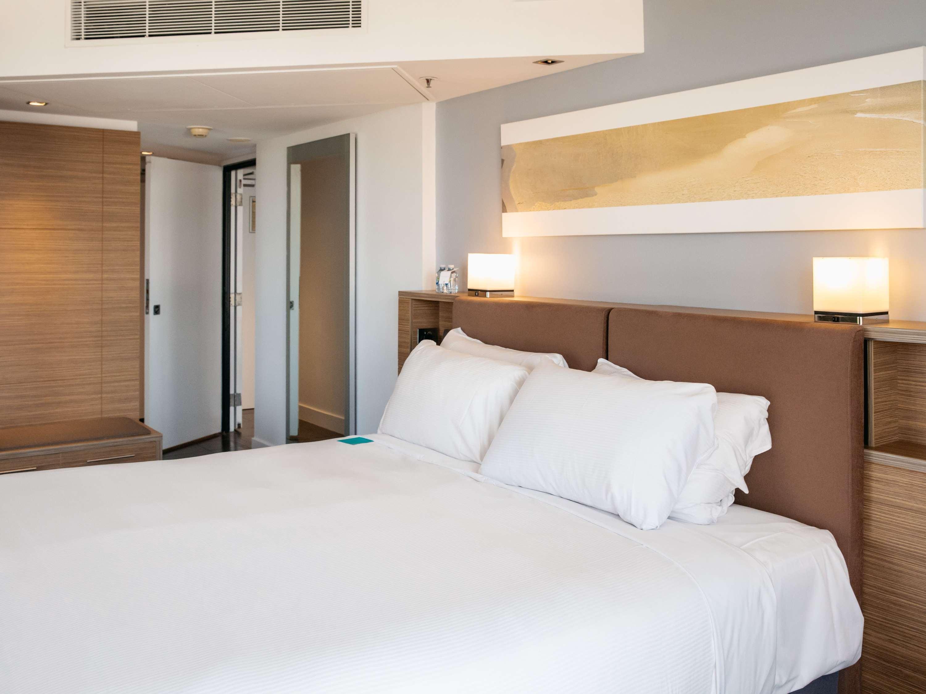 Family Room King Size Bed