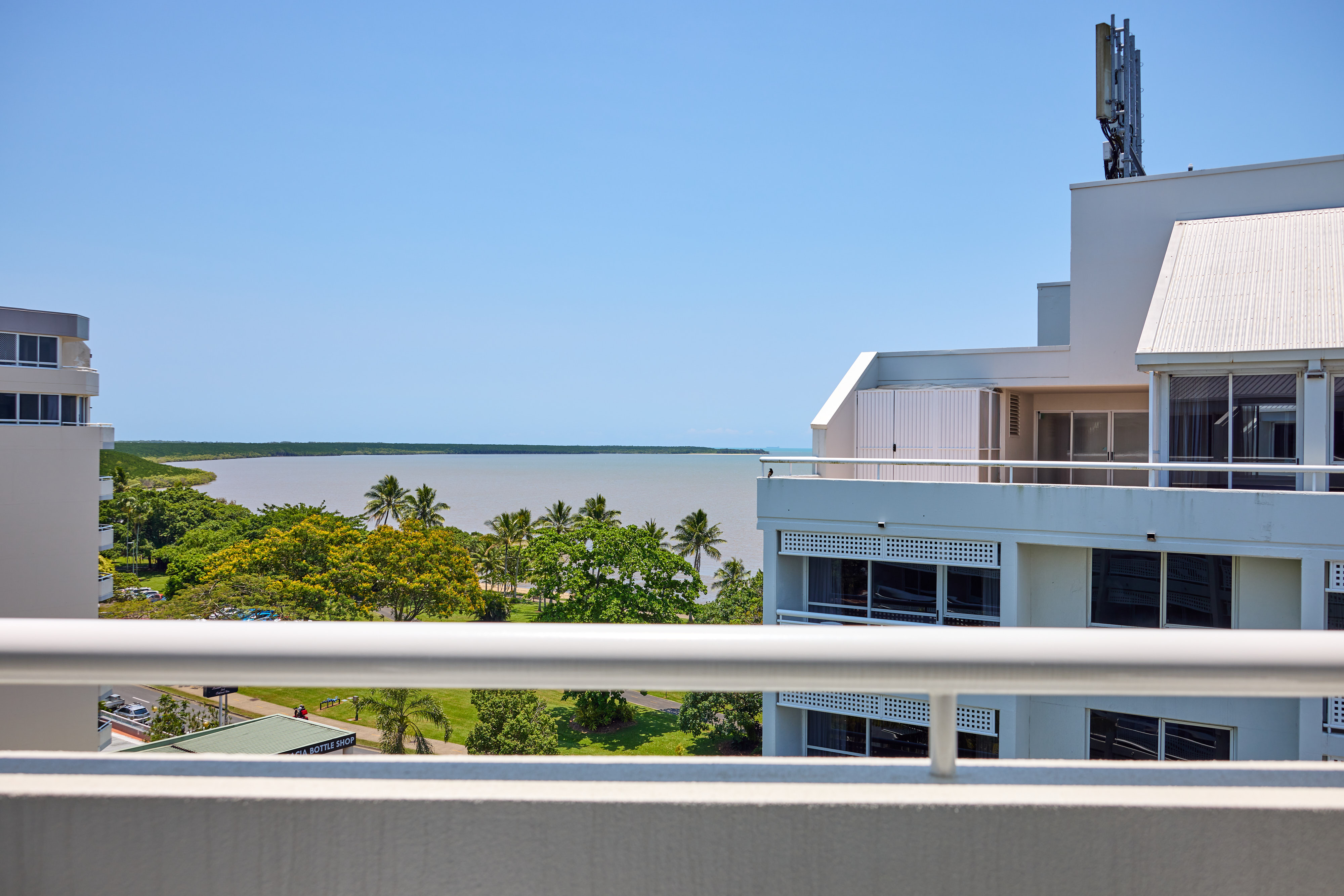 Suite Sea View King Bed