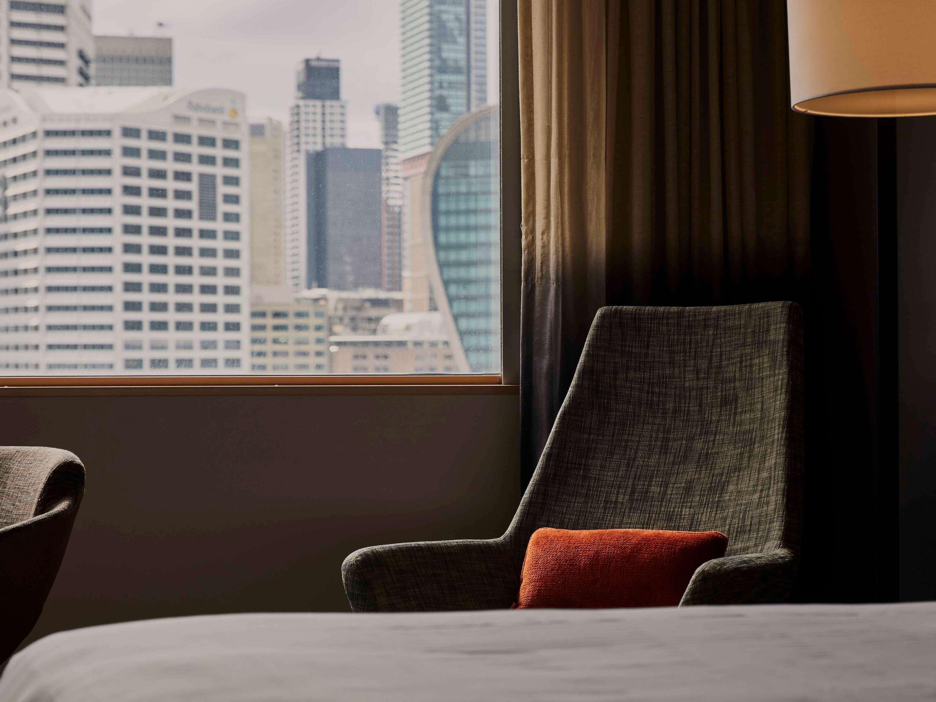 Double Executive Queen Bed