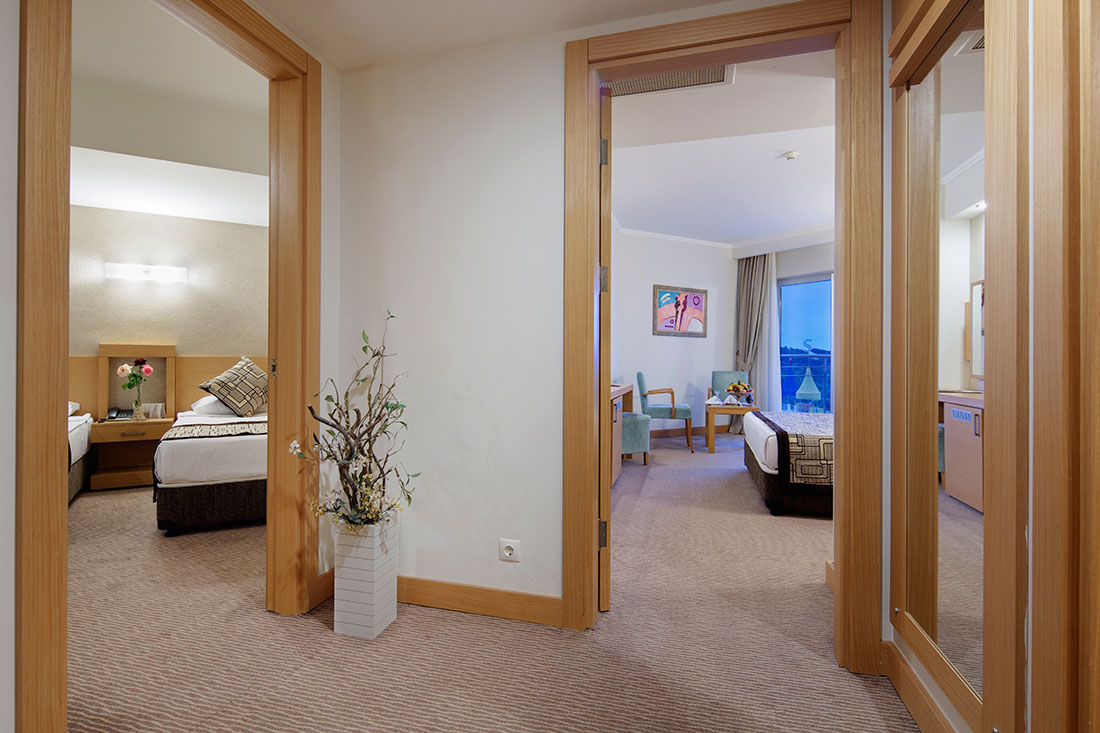 Family Room Connecting Room