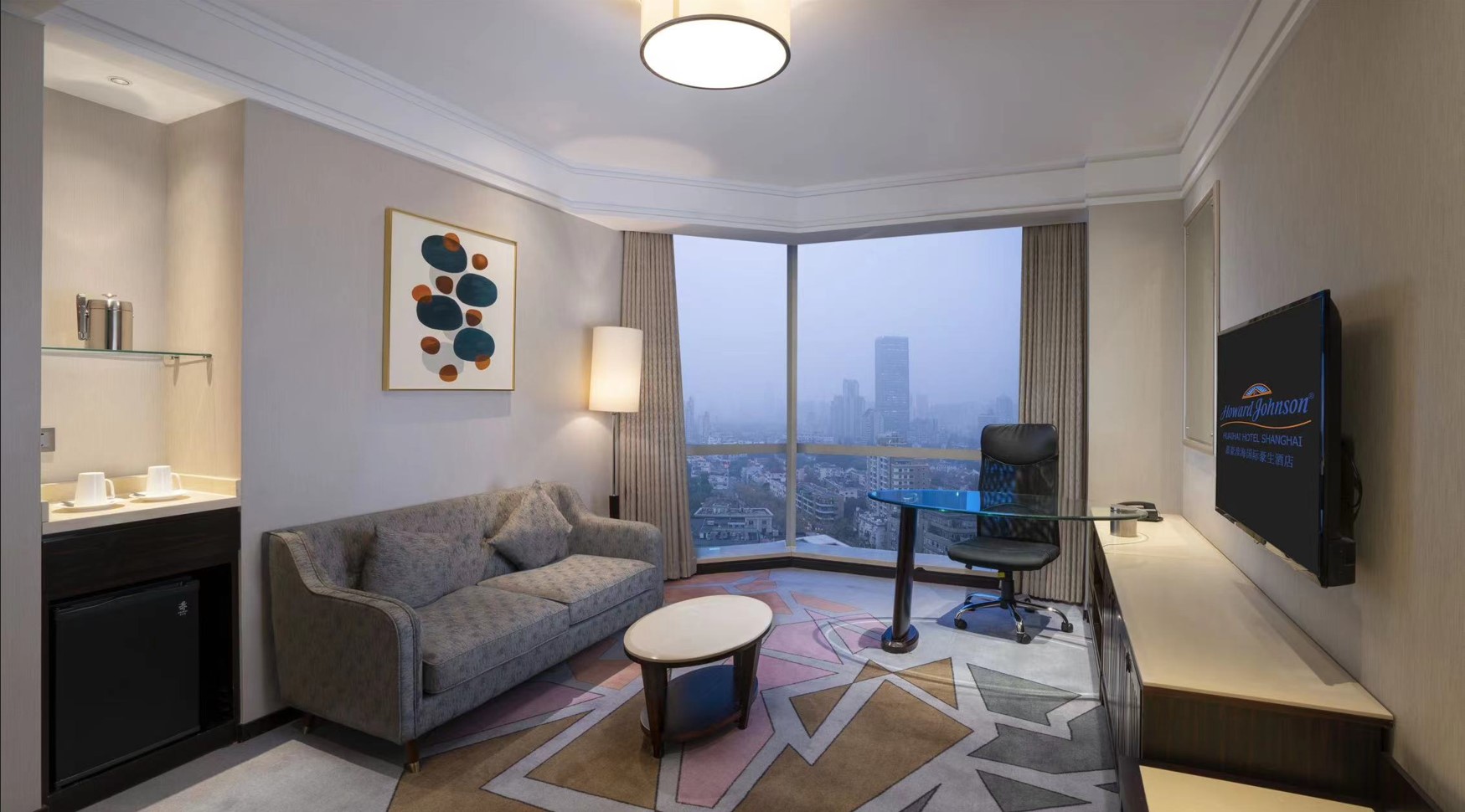 Suite Classic City View