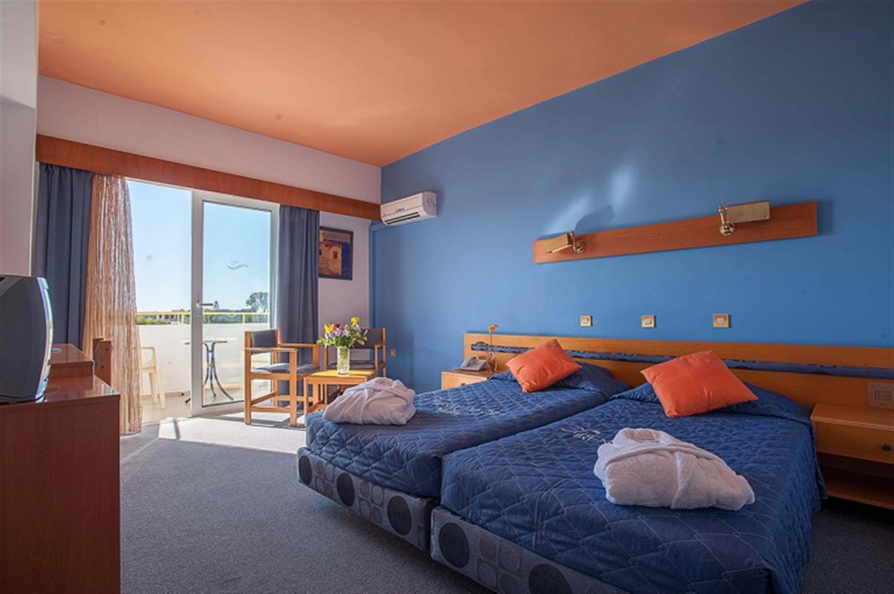 Double or Twin Sea View