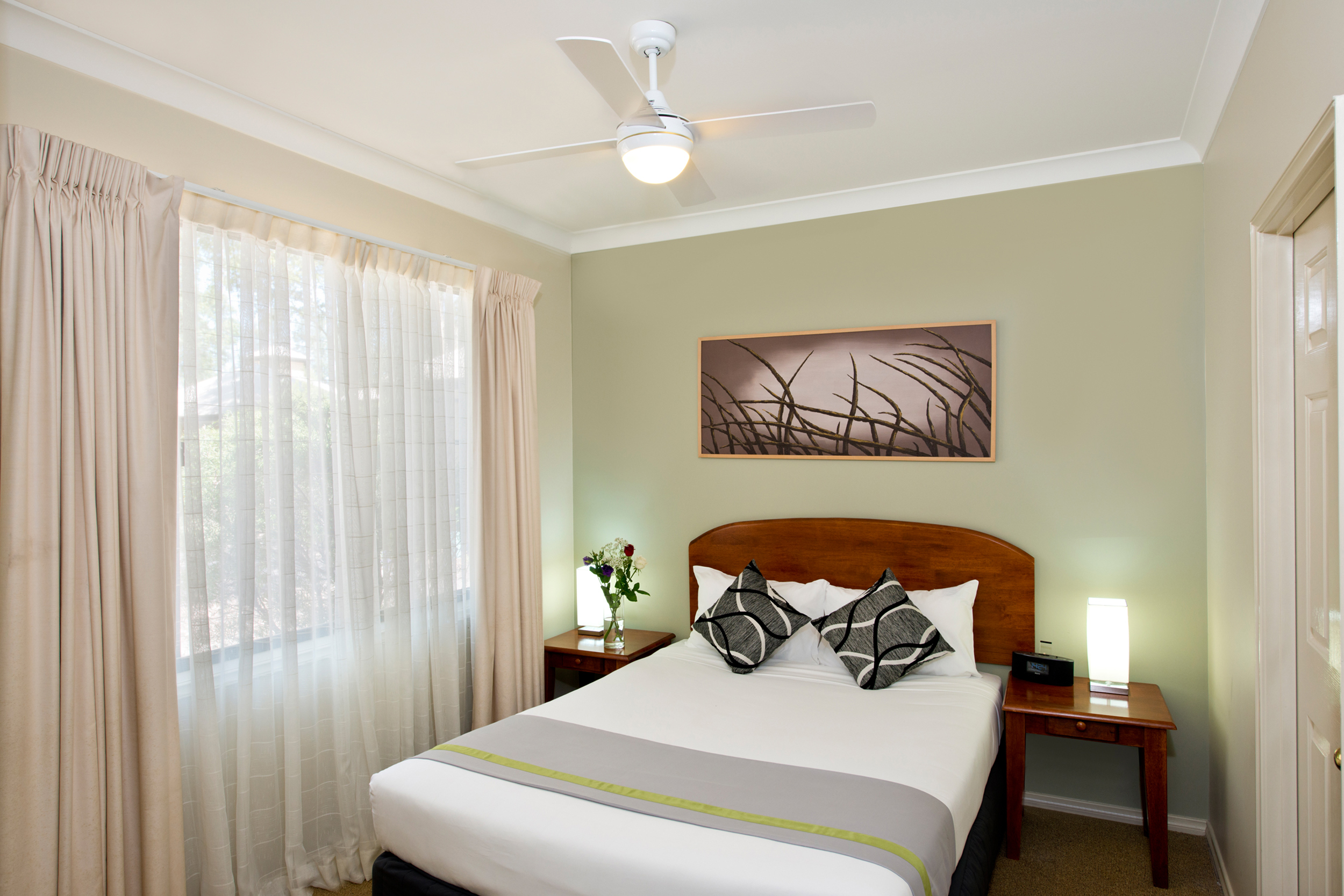 Studio King Size Bed