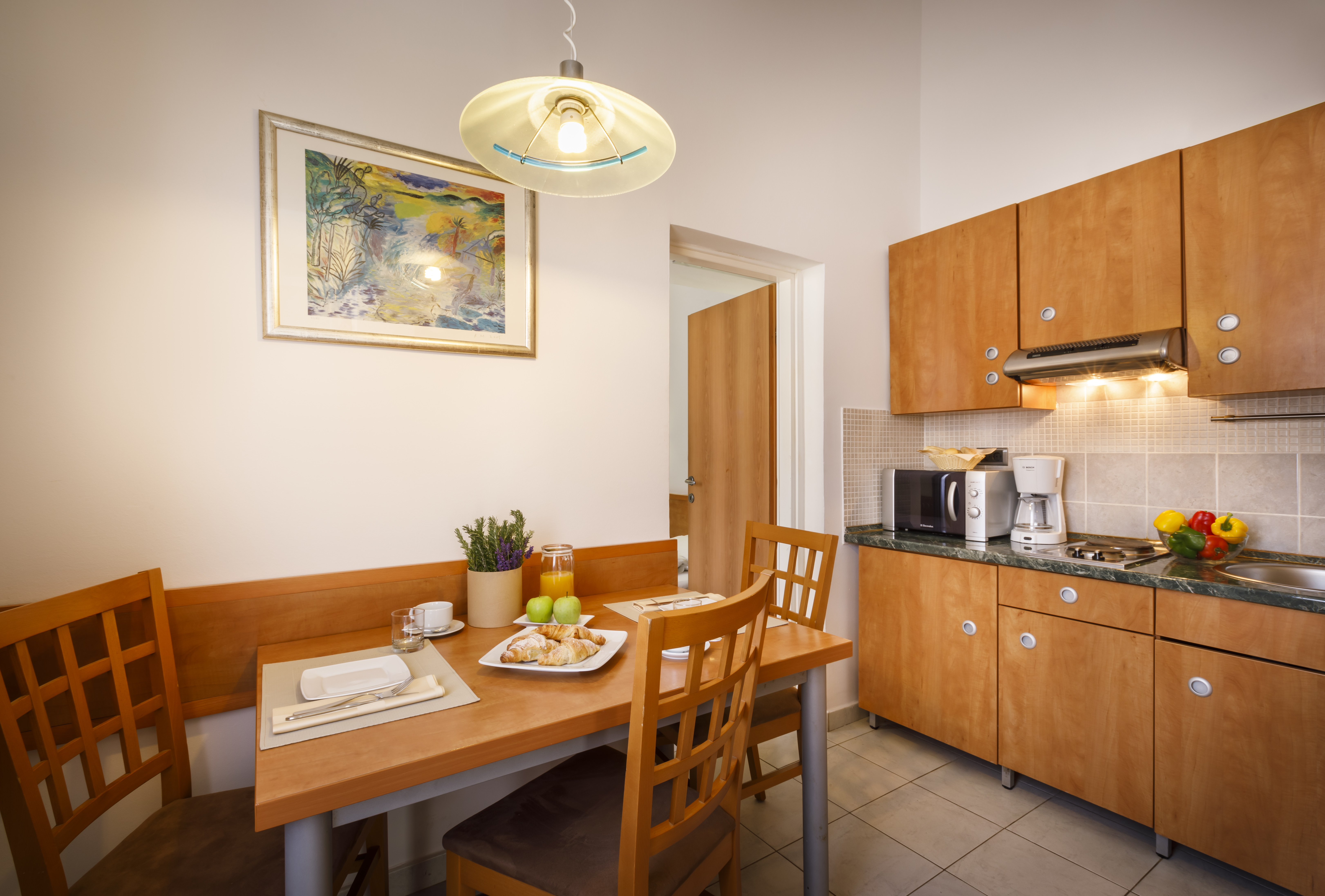 Apartment Capacity 4