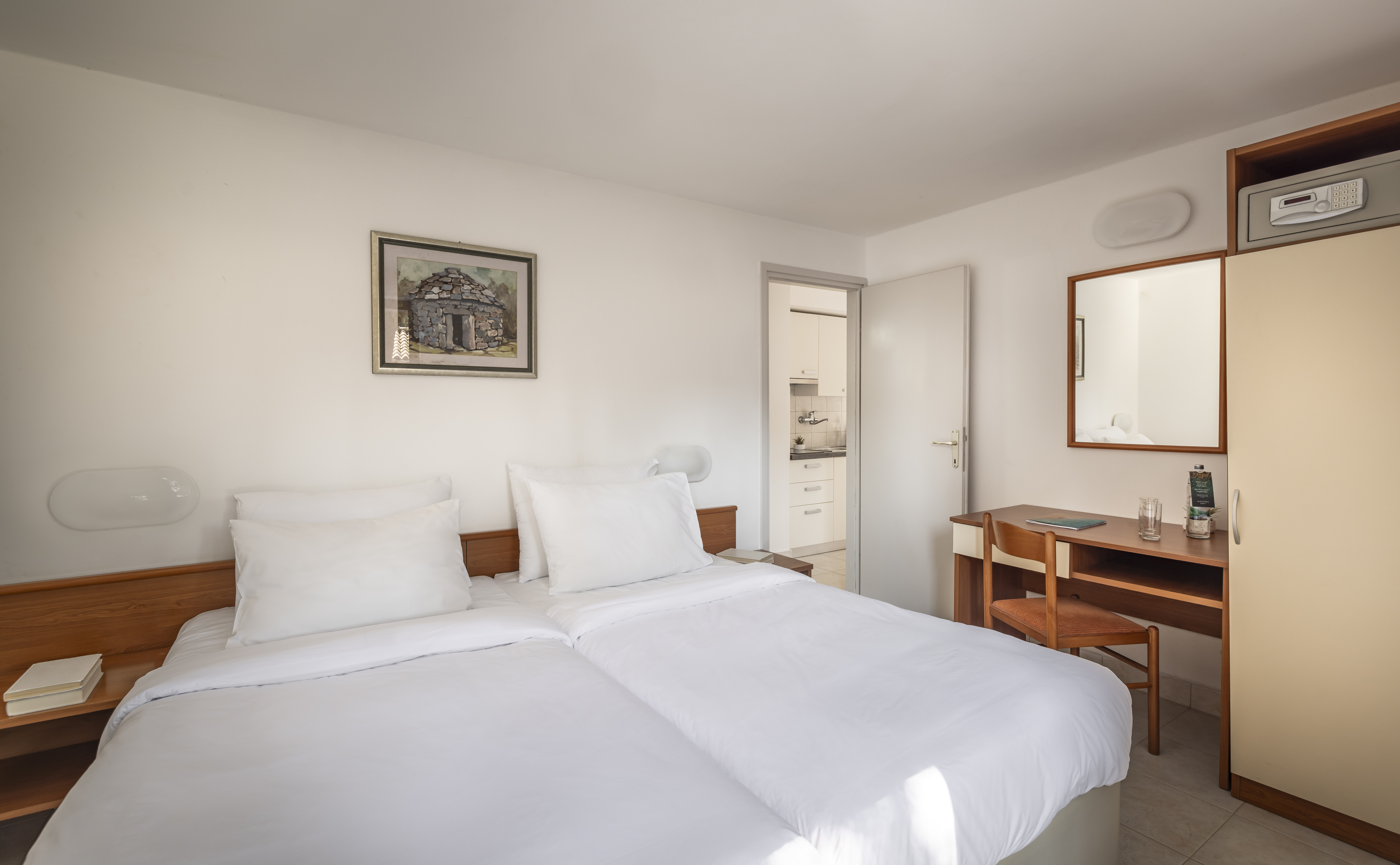 Apartment Capacity 4