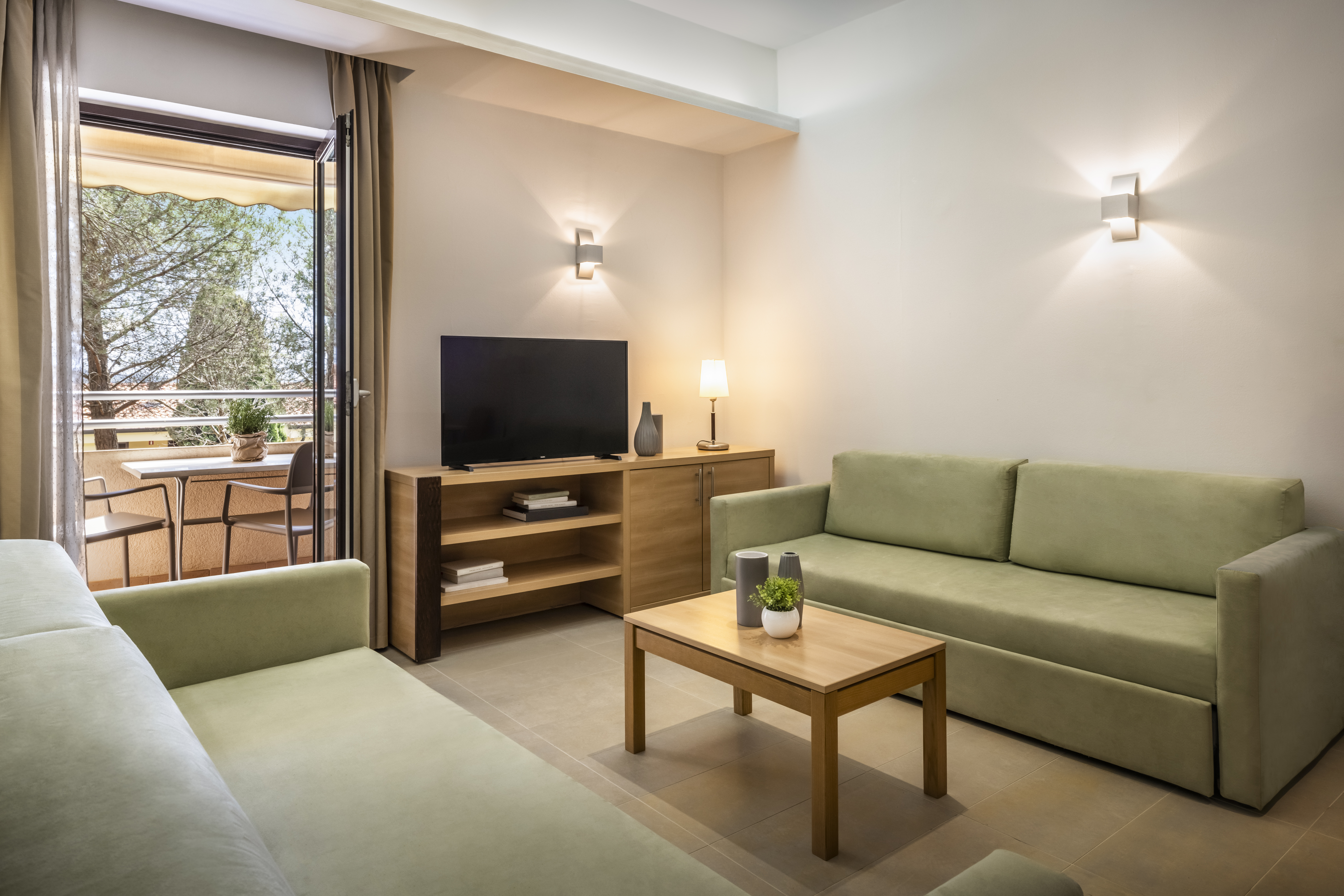 Apartment Capacity 6