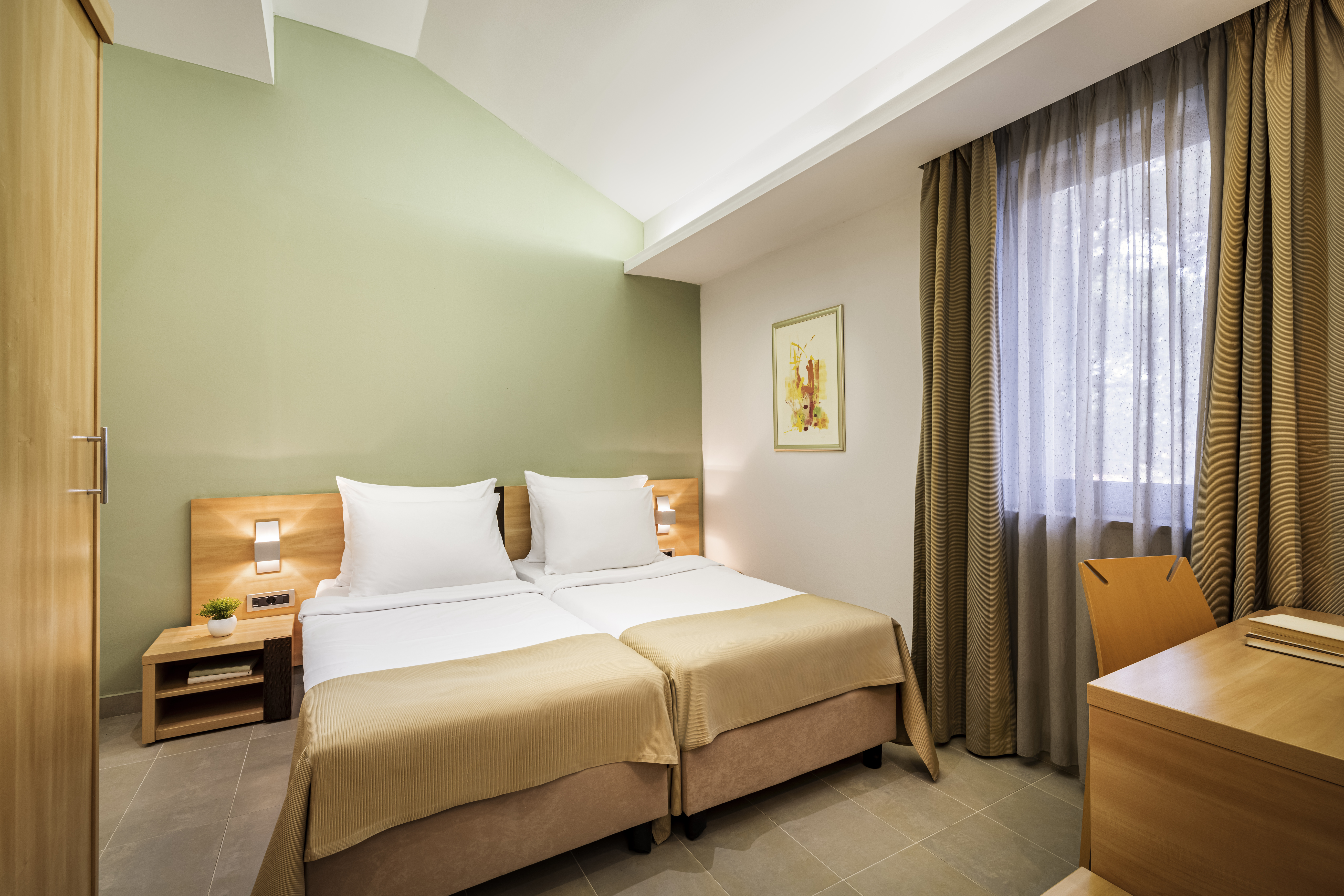 Apartment Capacity 6