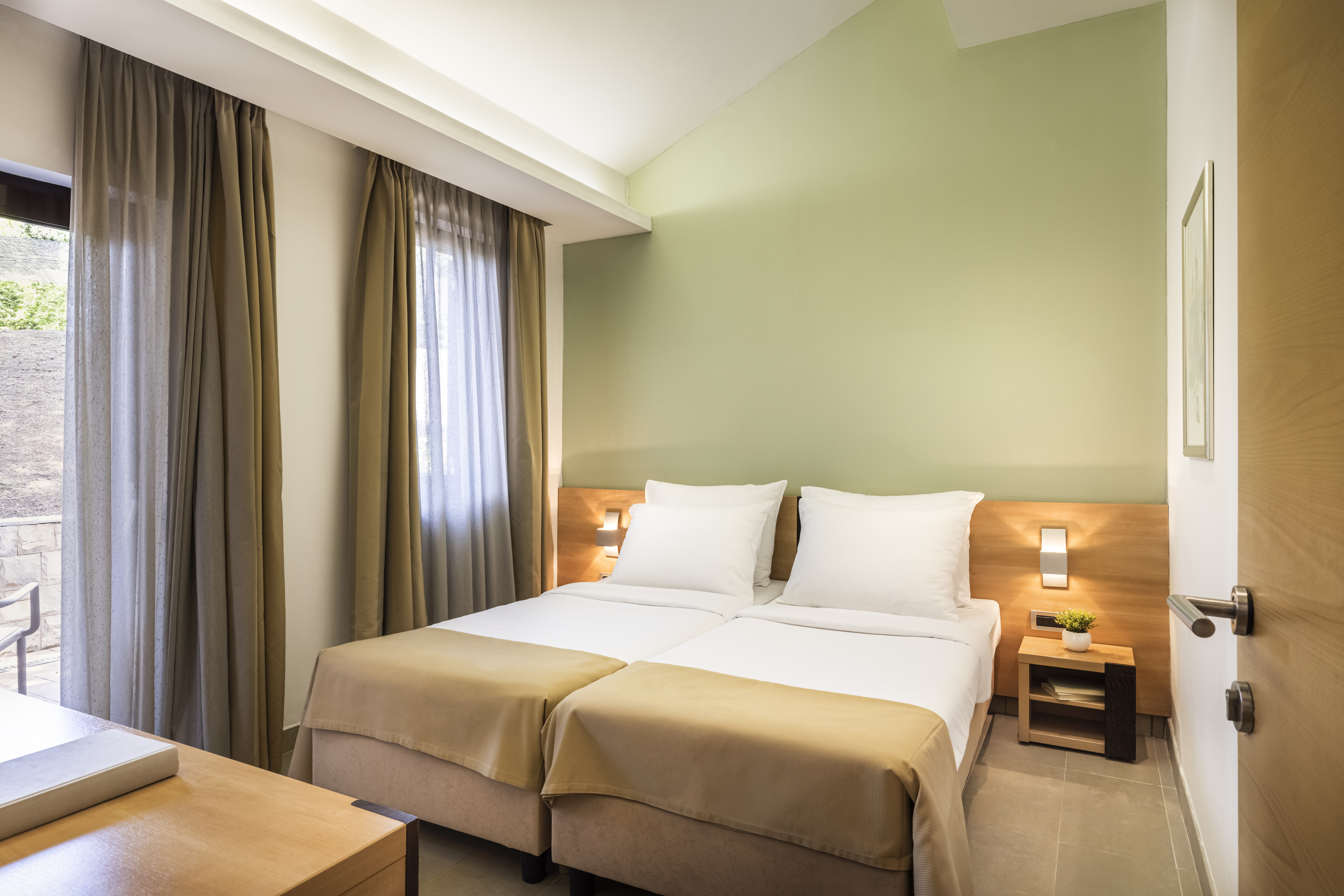 Apartment Capacity 6