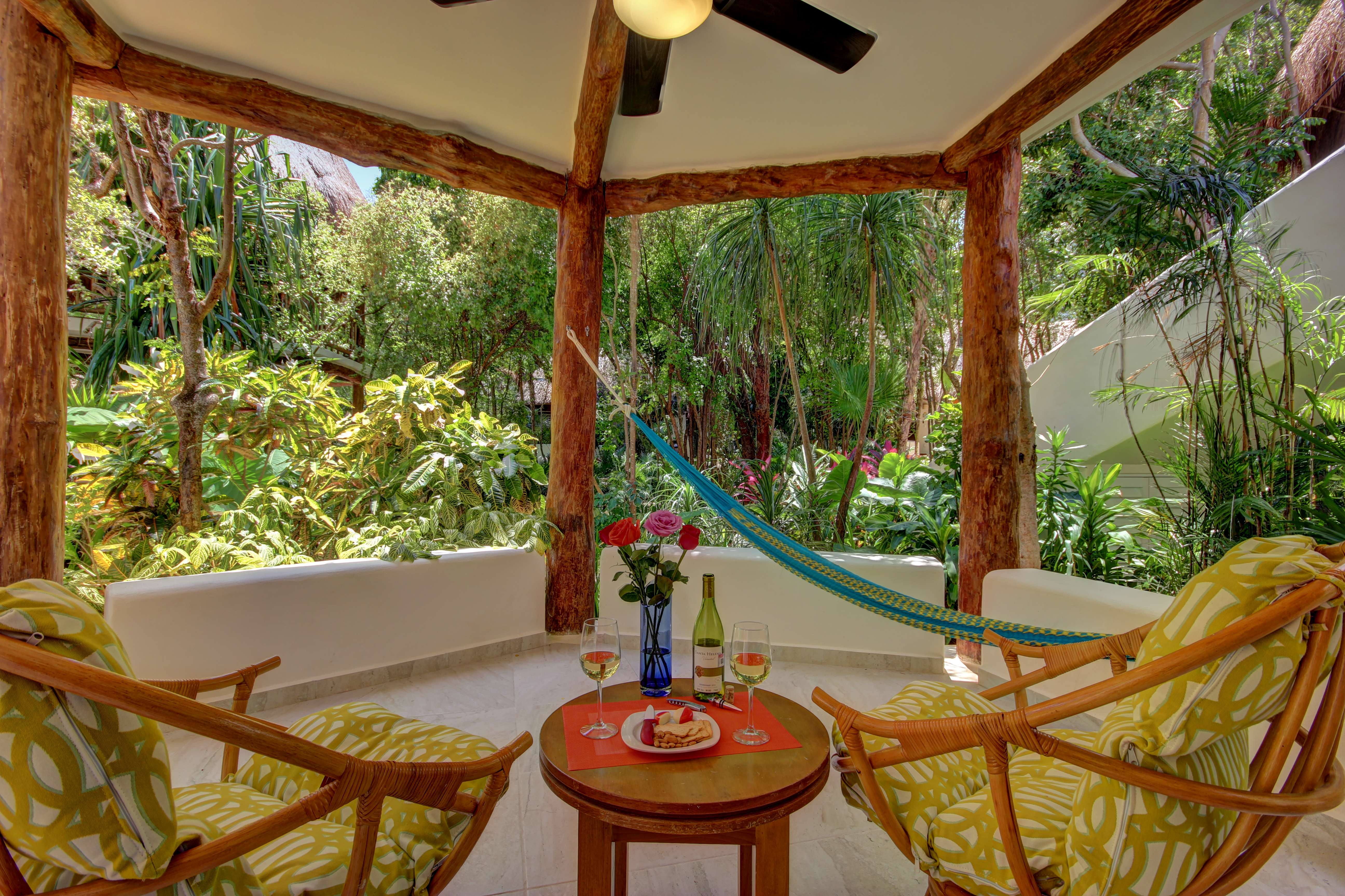 Bungalow King Size Bed