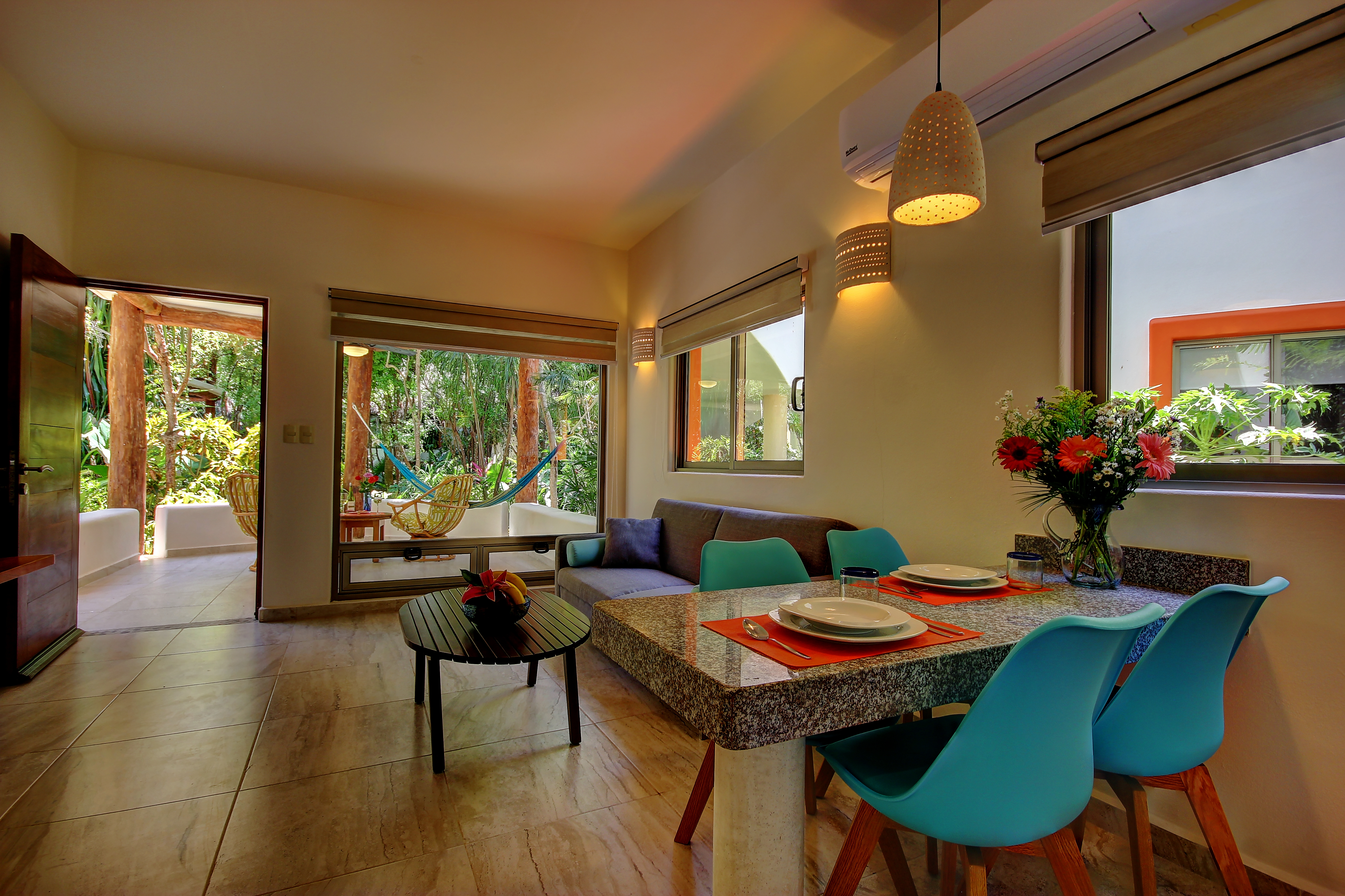 Bungalow King Size Bed