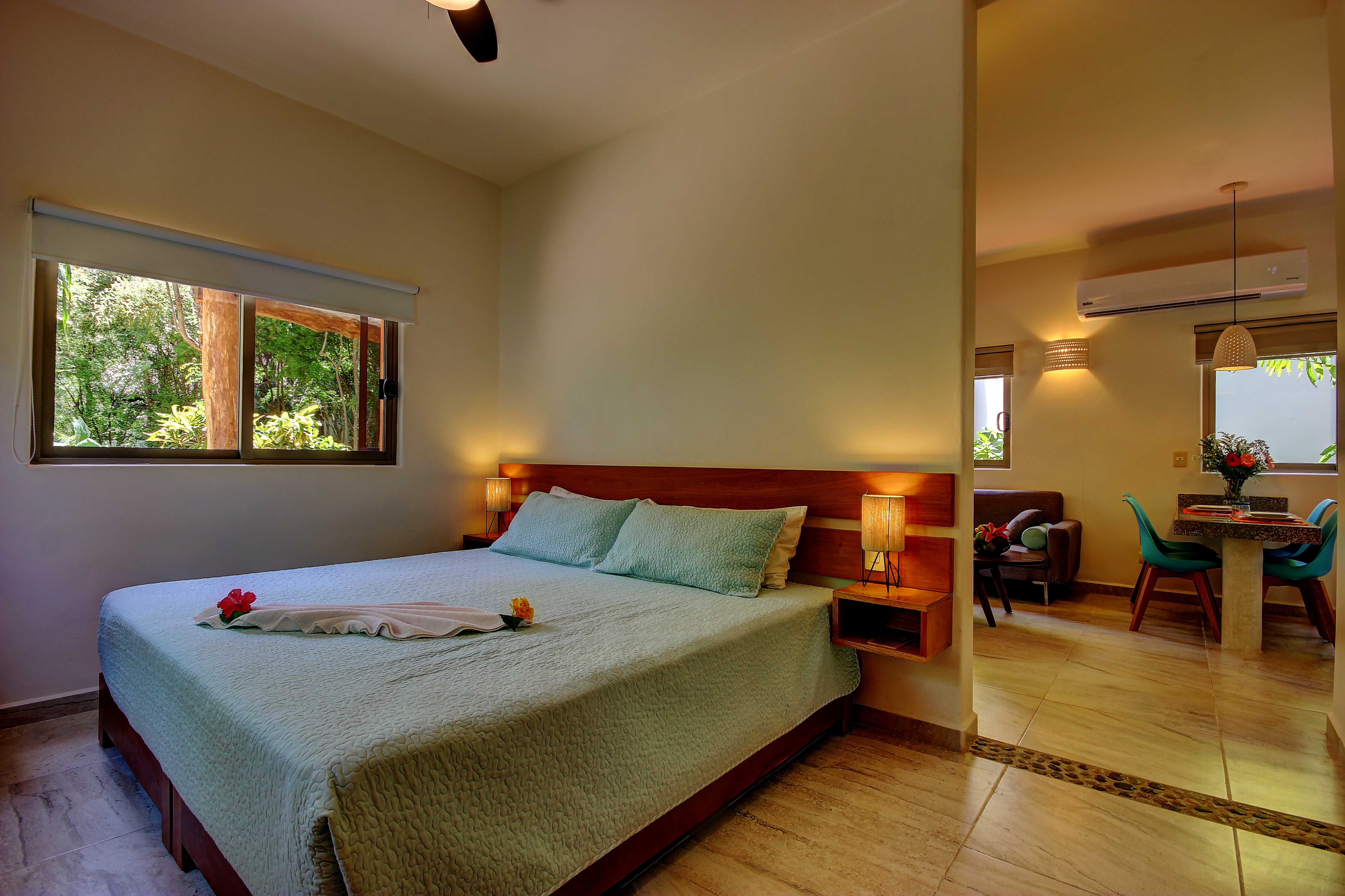 Bungalow King Size Bed