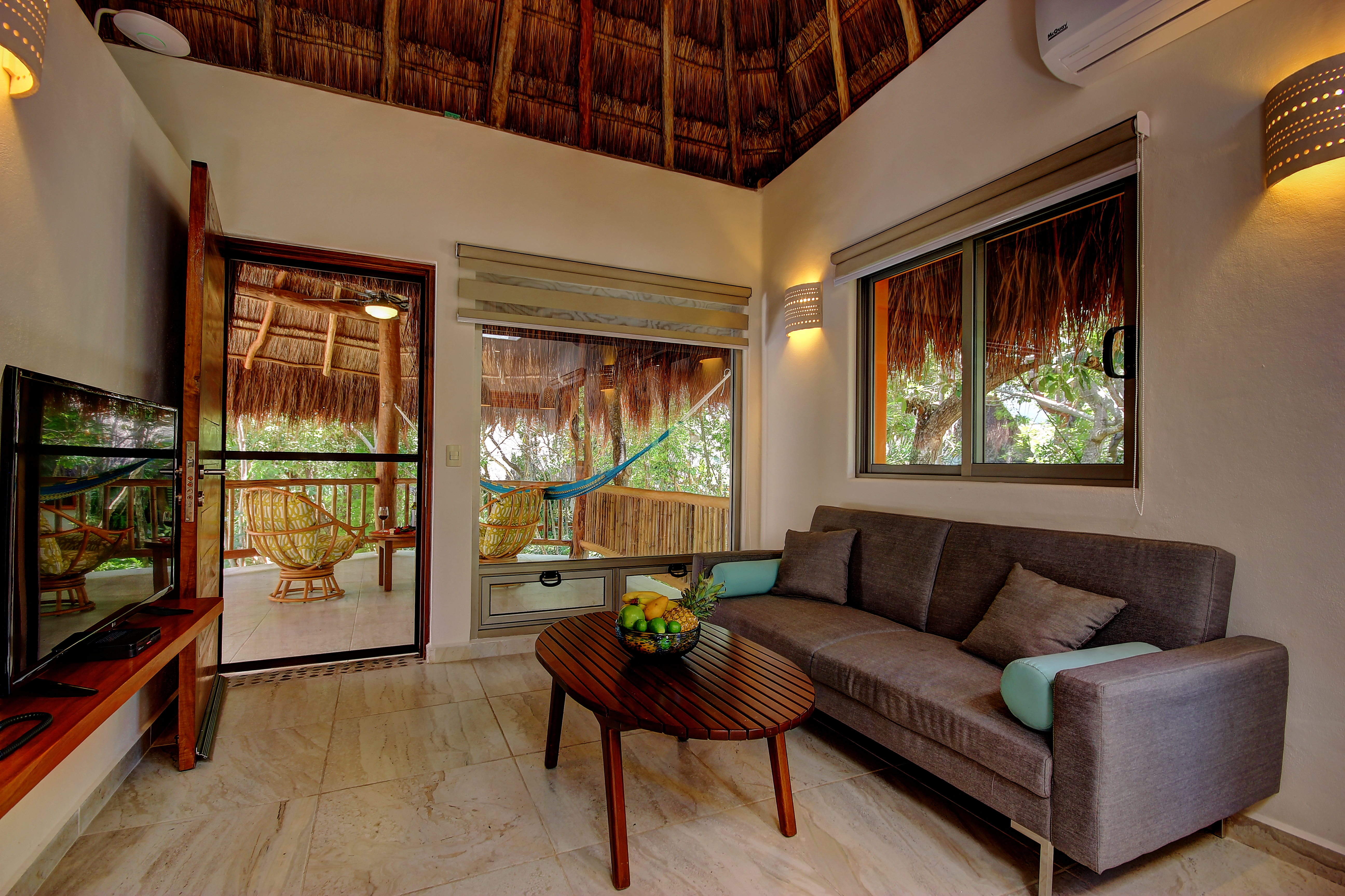 Bungalow Garden View