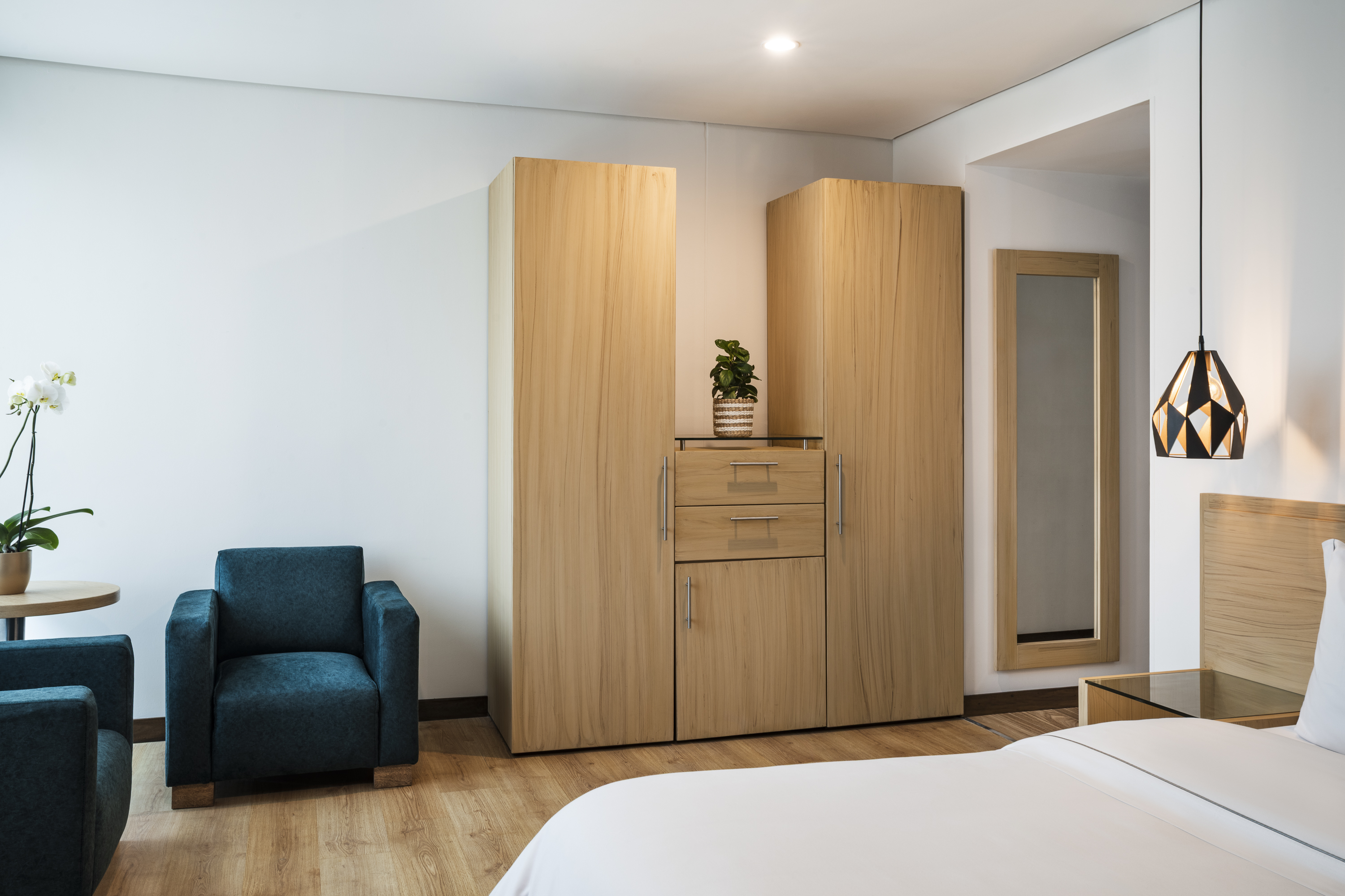 Double Queen Size Bed