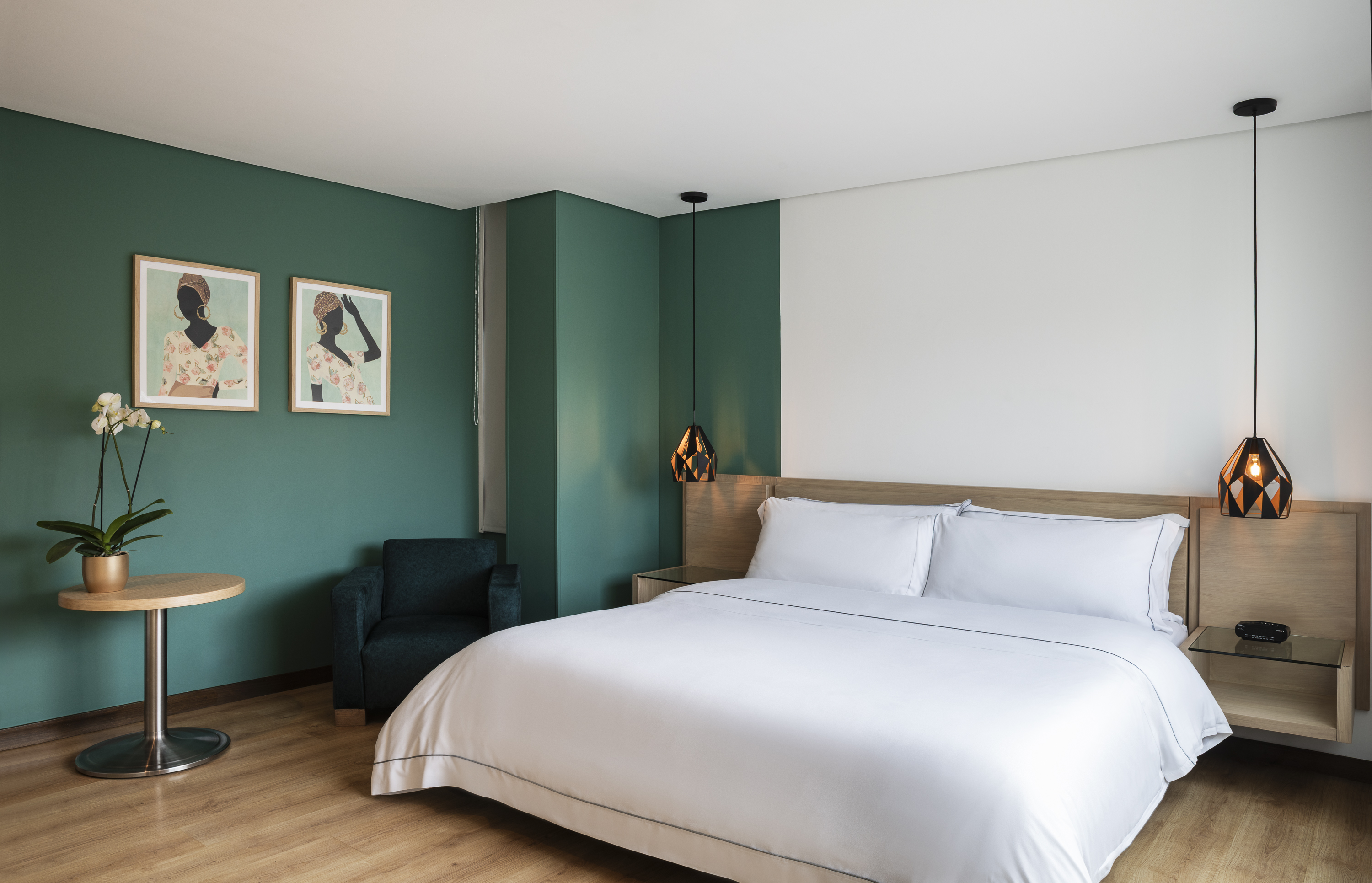 Double Queen Size Bed