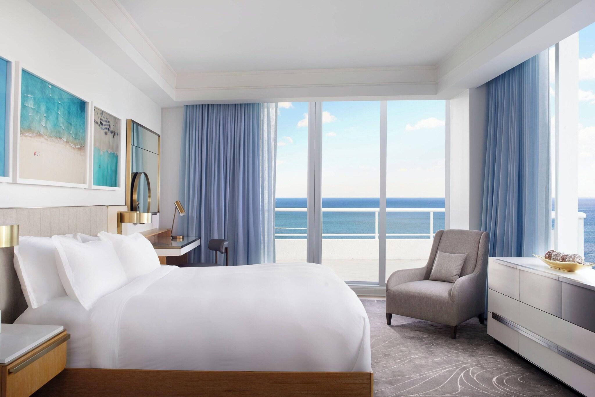 Suite Ocean Front Two Double Beds