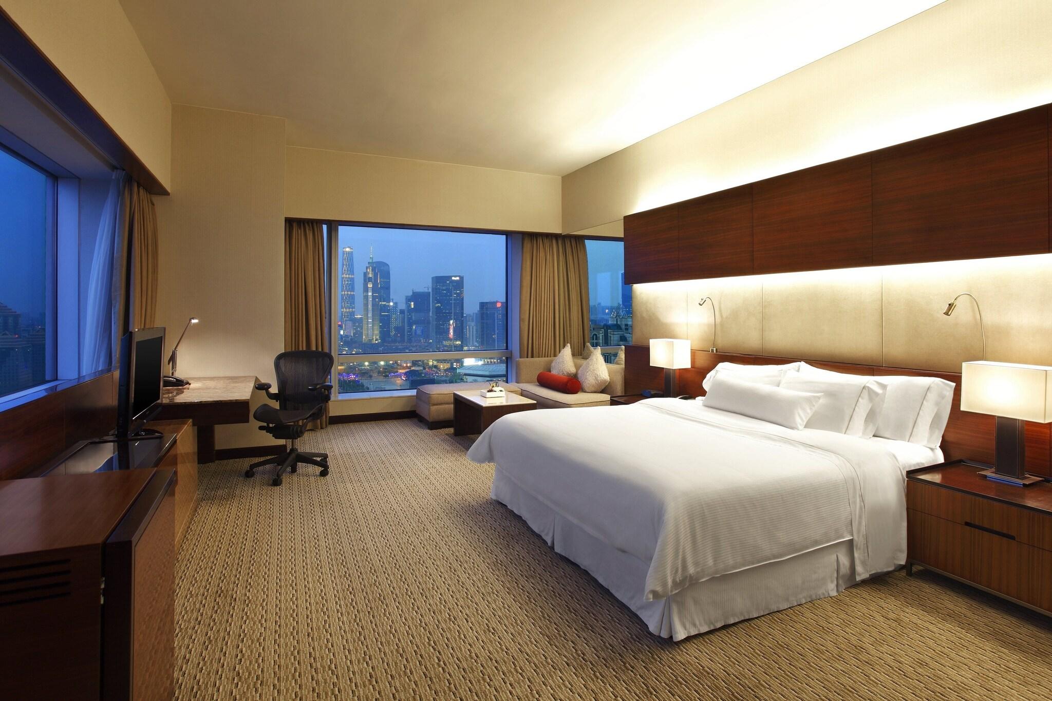 Double City View King Bed