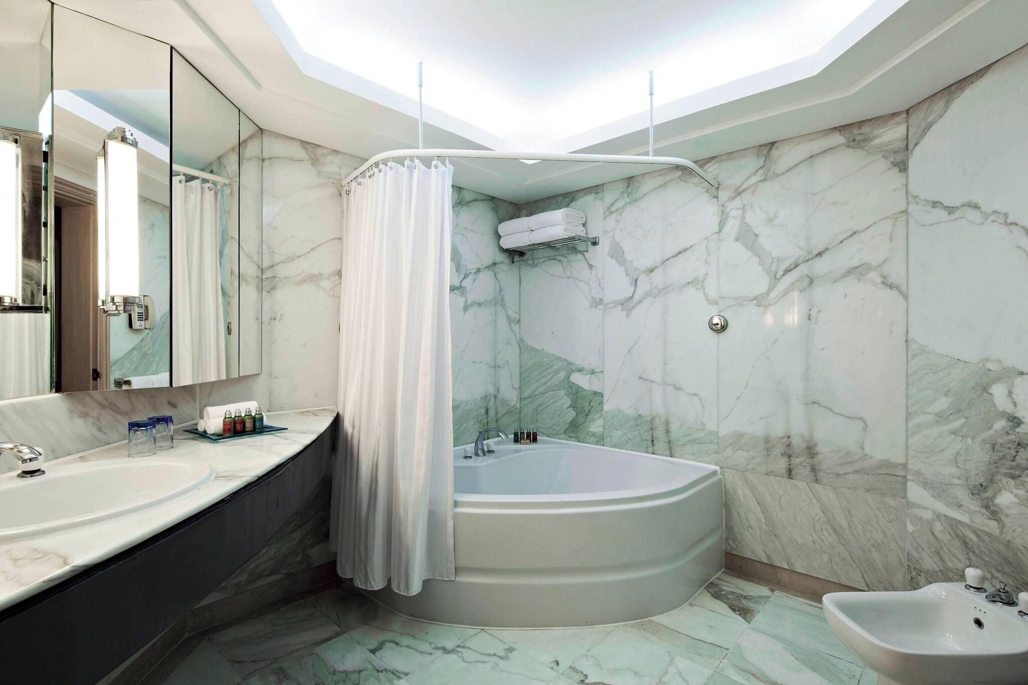 Suite Sea View with Balcony