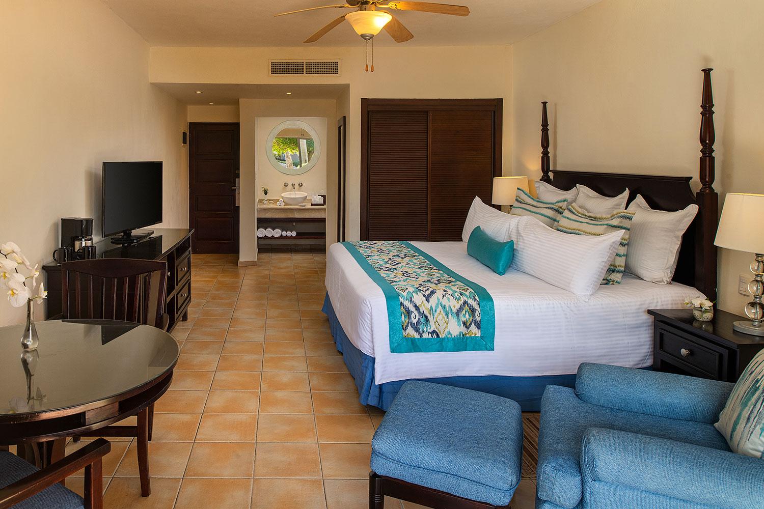 Double Deluxe King Bed