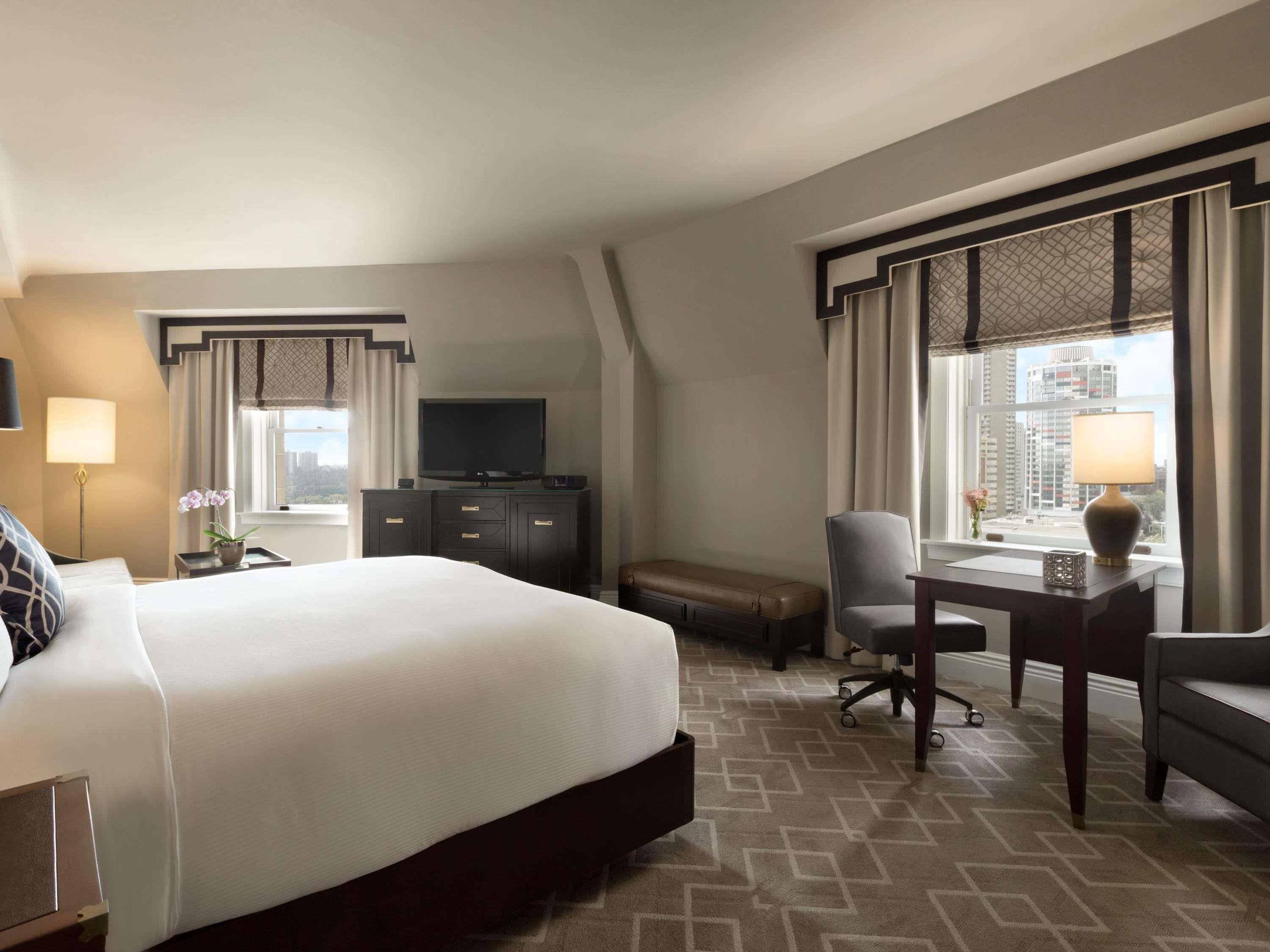 Room City View King Bed