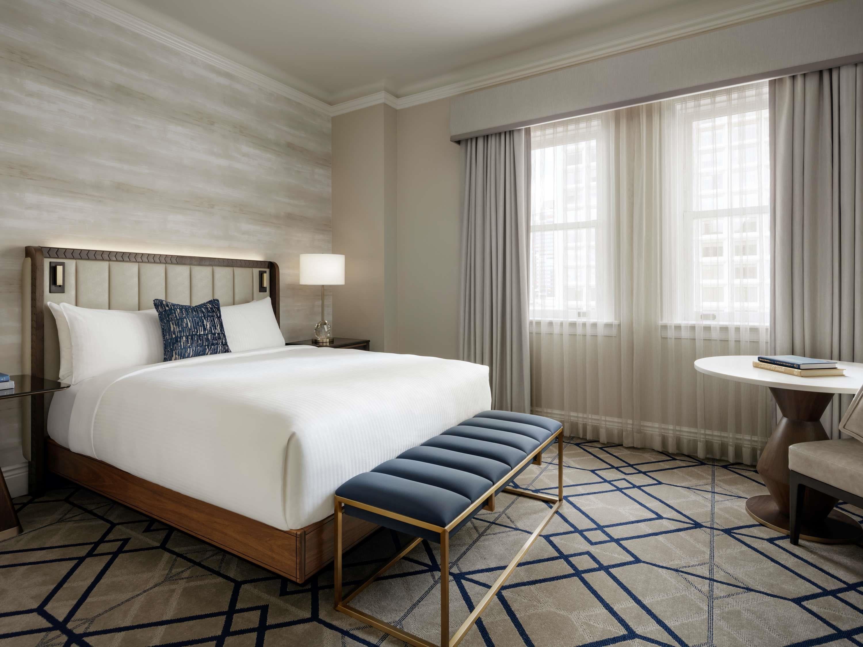 Double City View Queen Bed