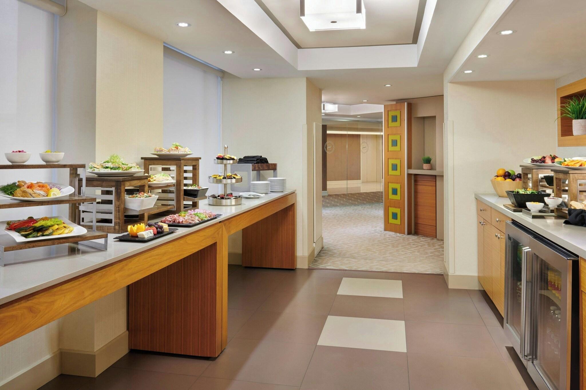 Double Club King Bed