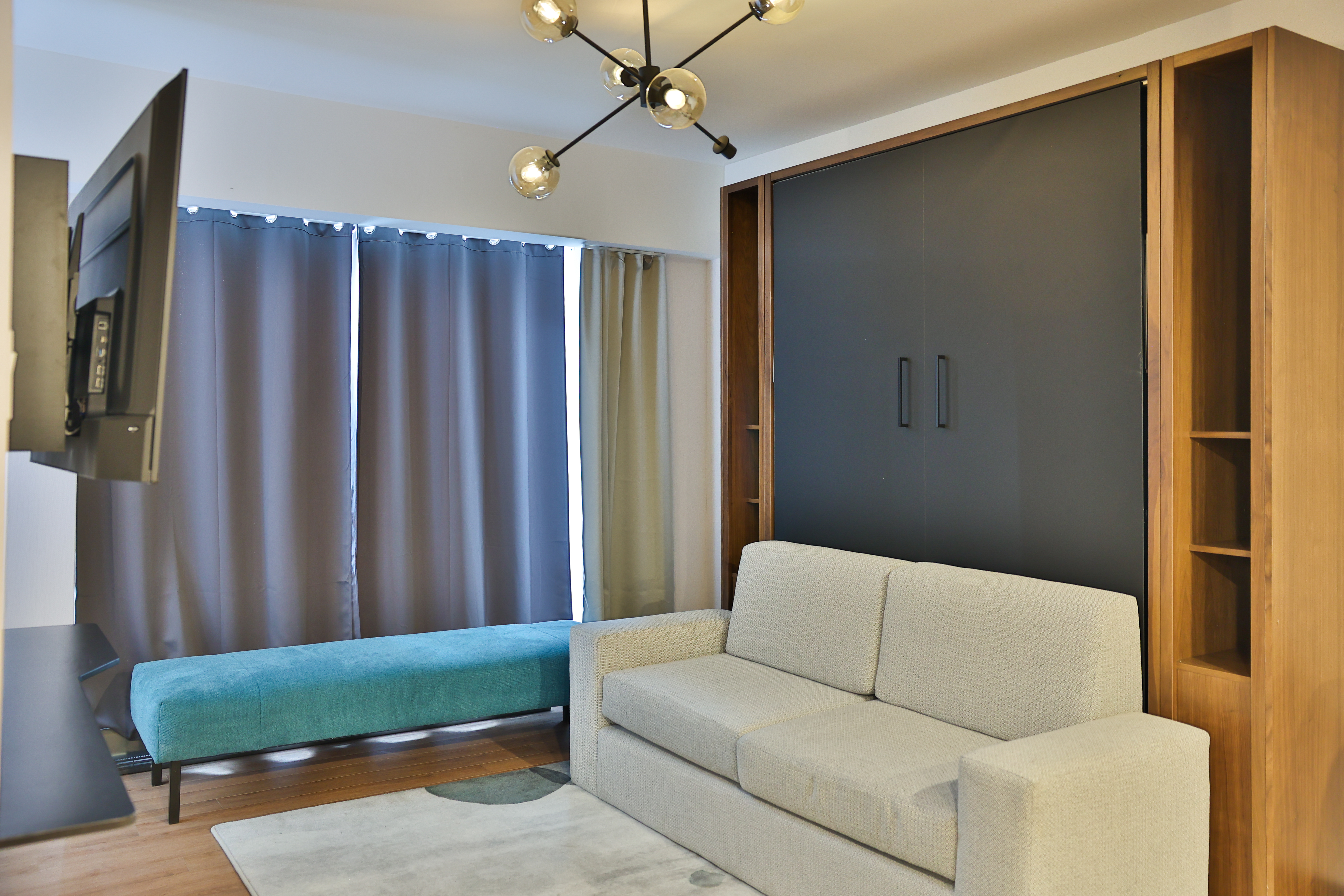 Studio King Size Bed