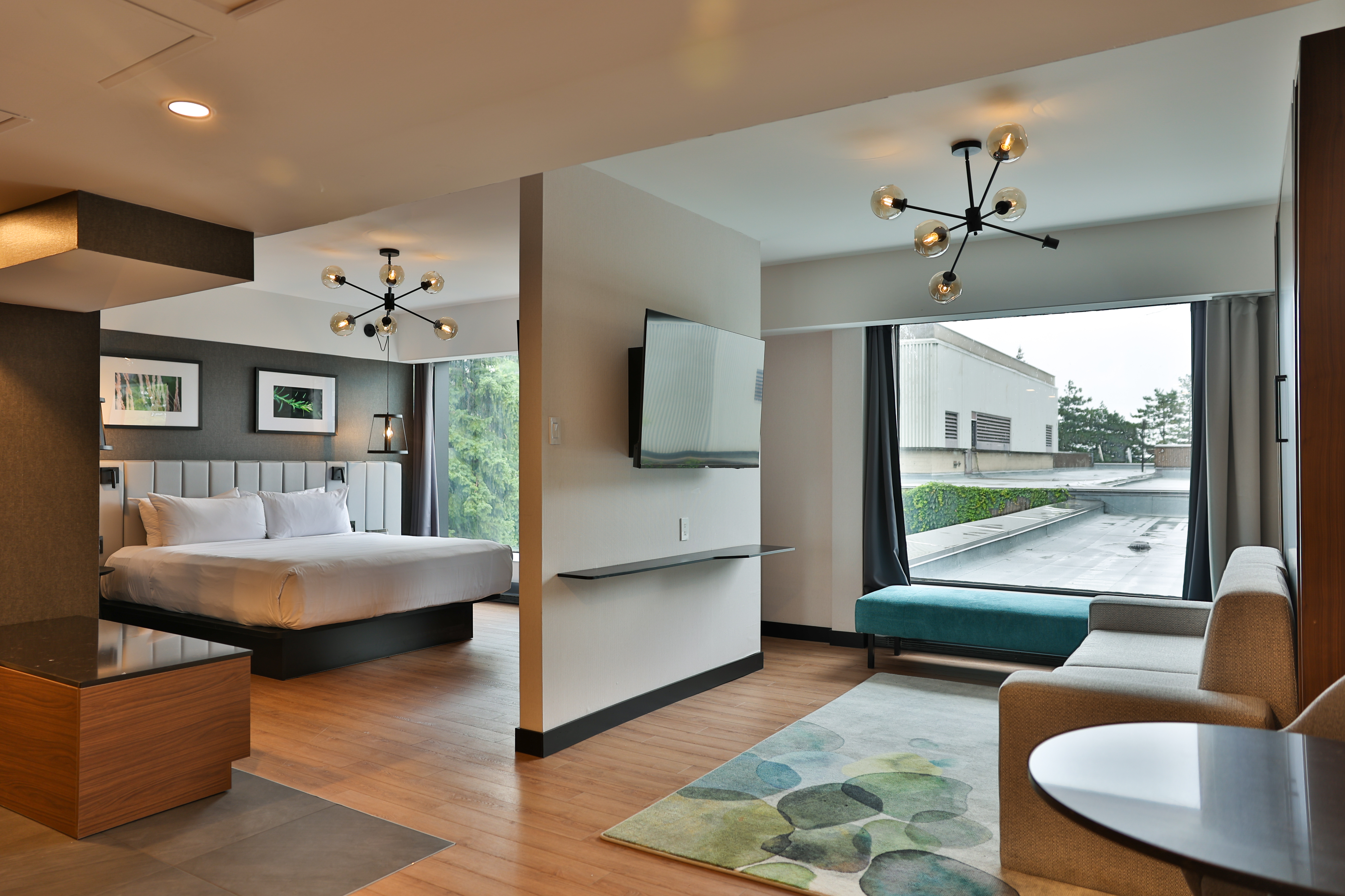 Studio King Size Bed