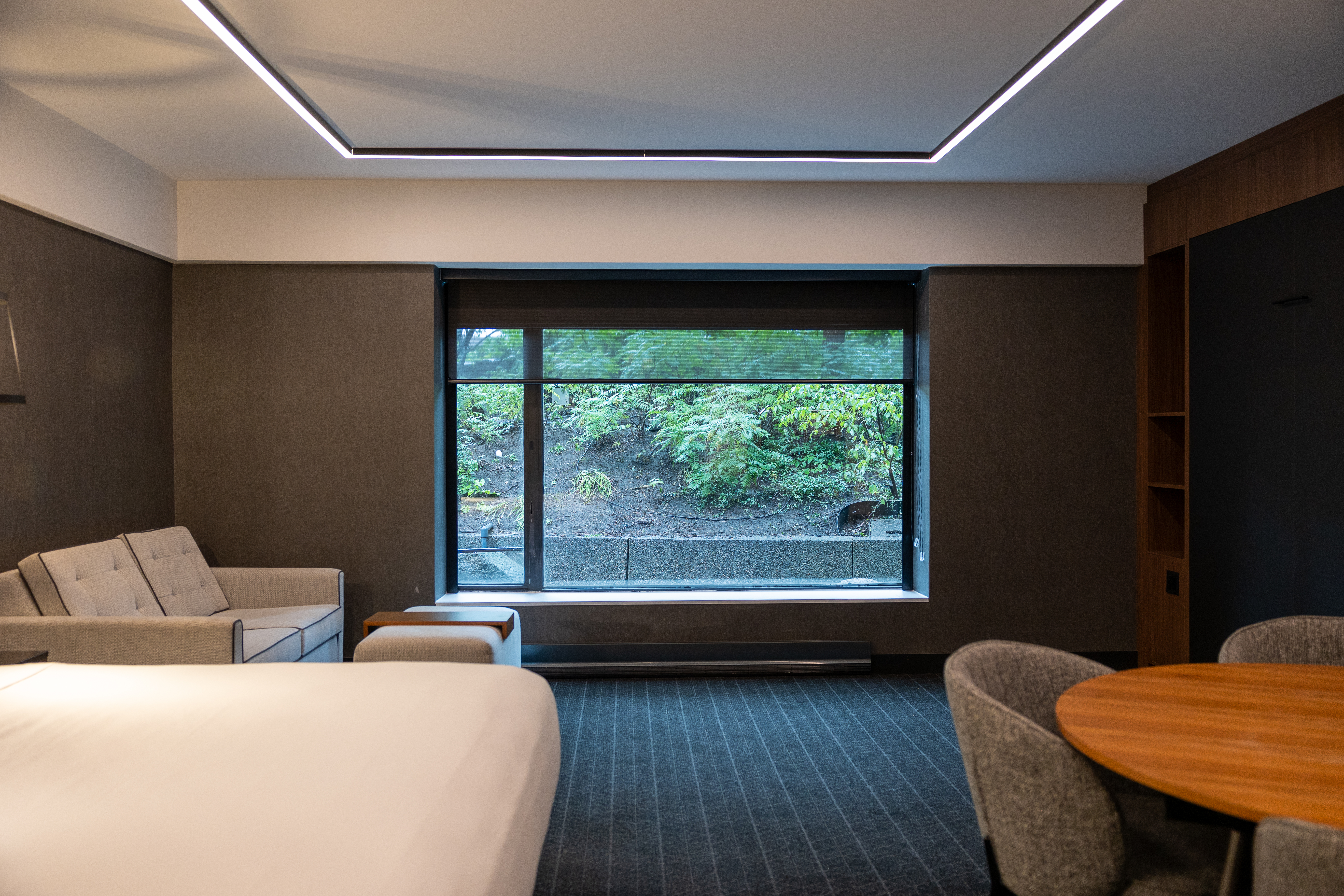 Studio King Size Bed