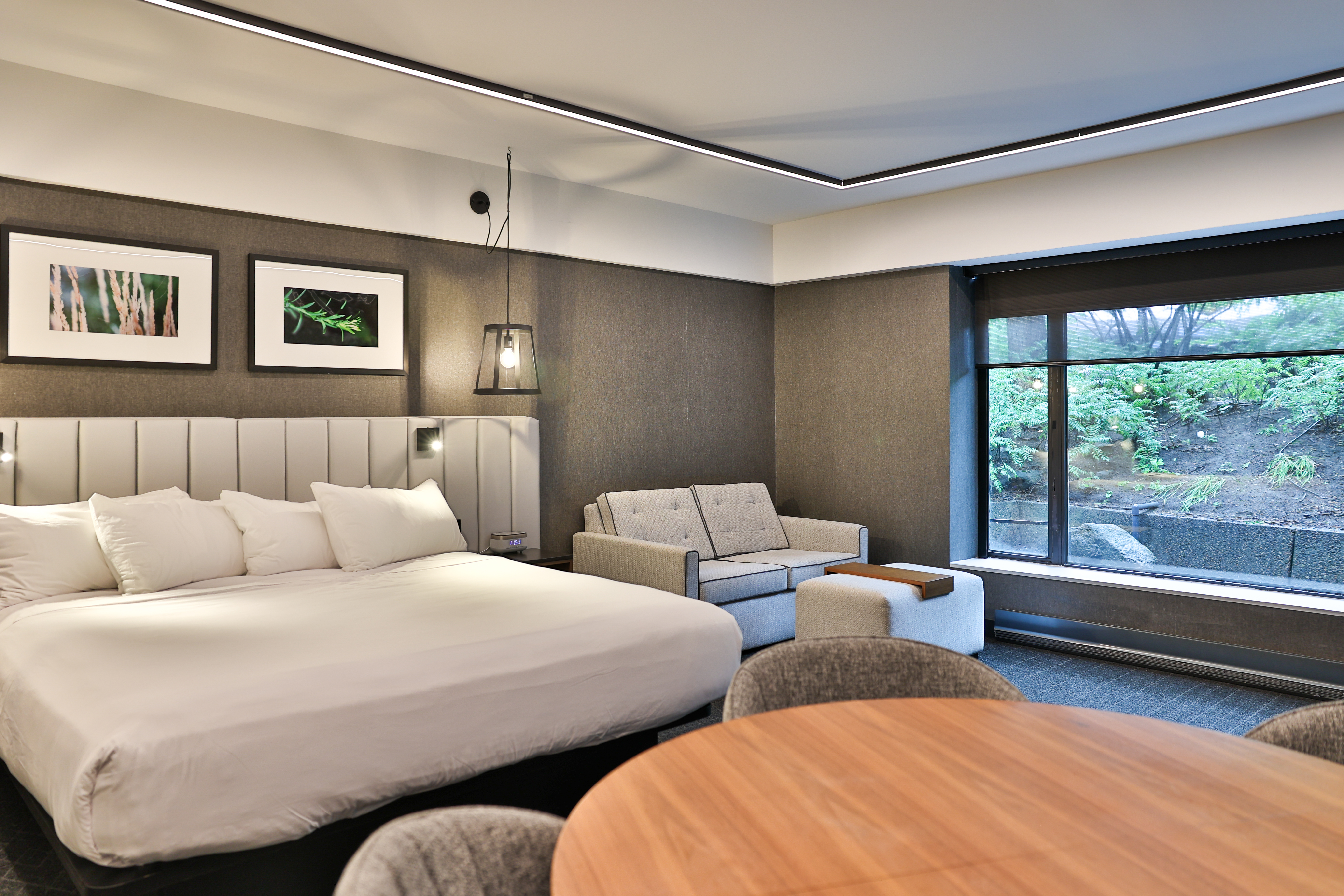 Studio King Size Bed