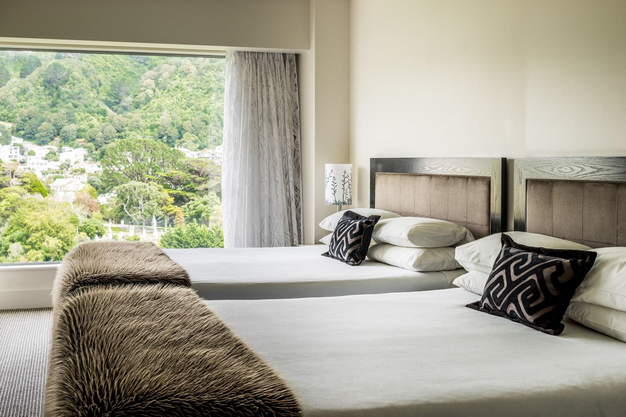 Suite Two Queen Beds Premier