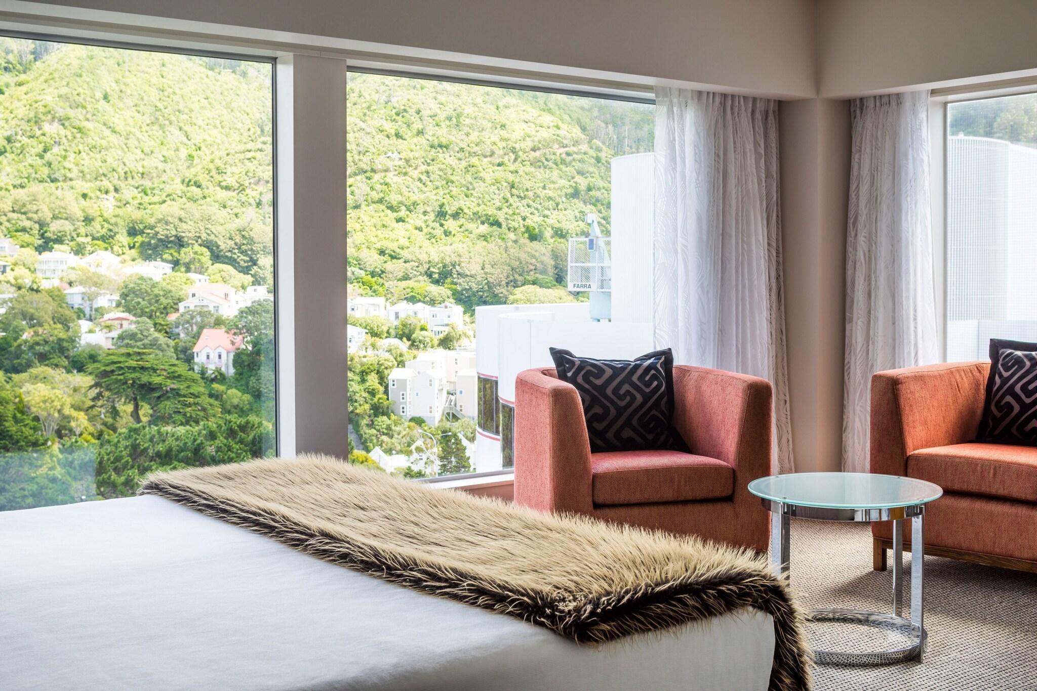 Studio Premier King Bed