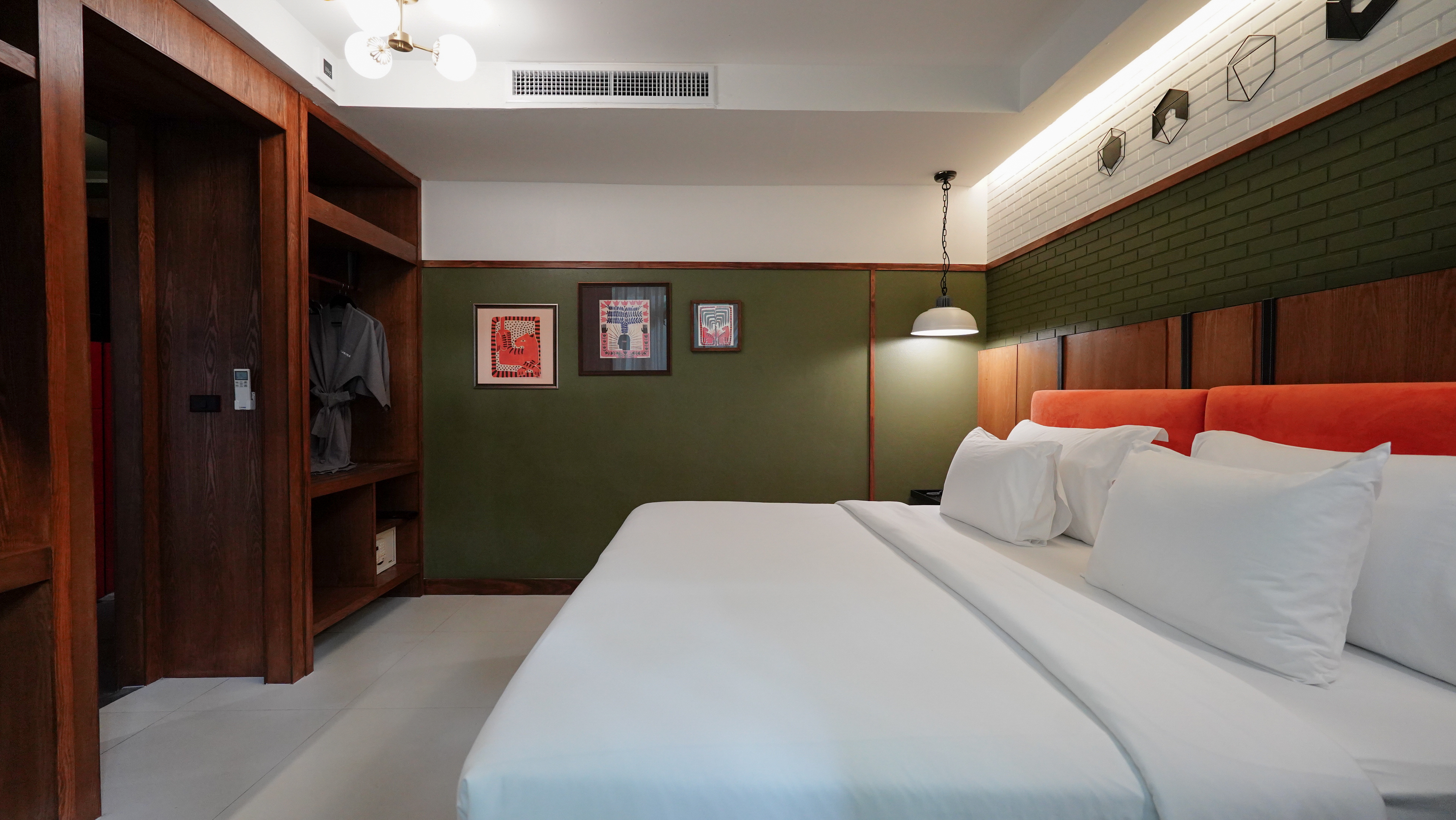 Double or Twin Deluxe