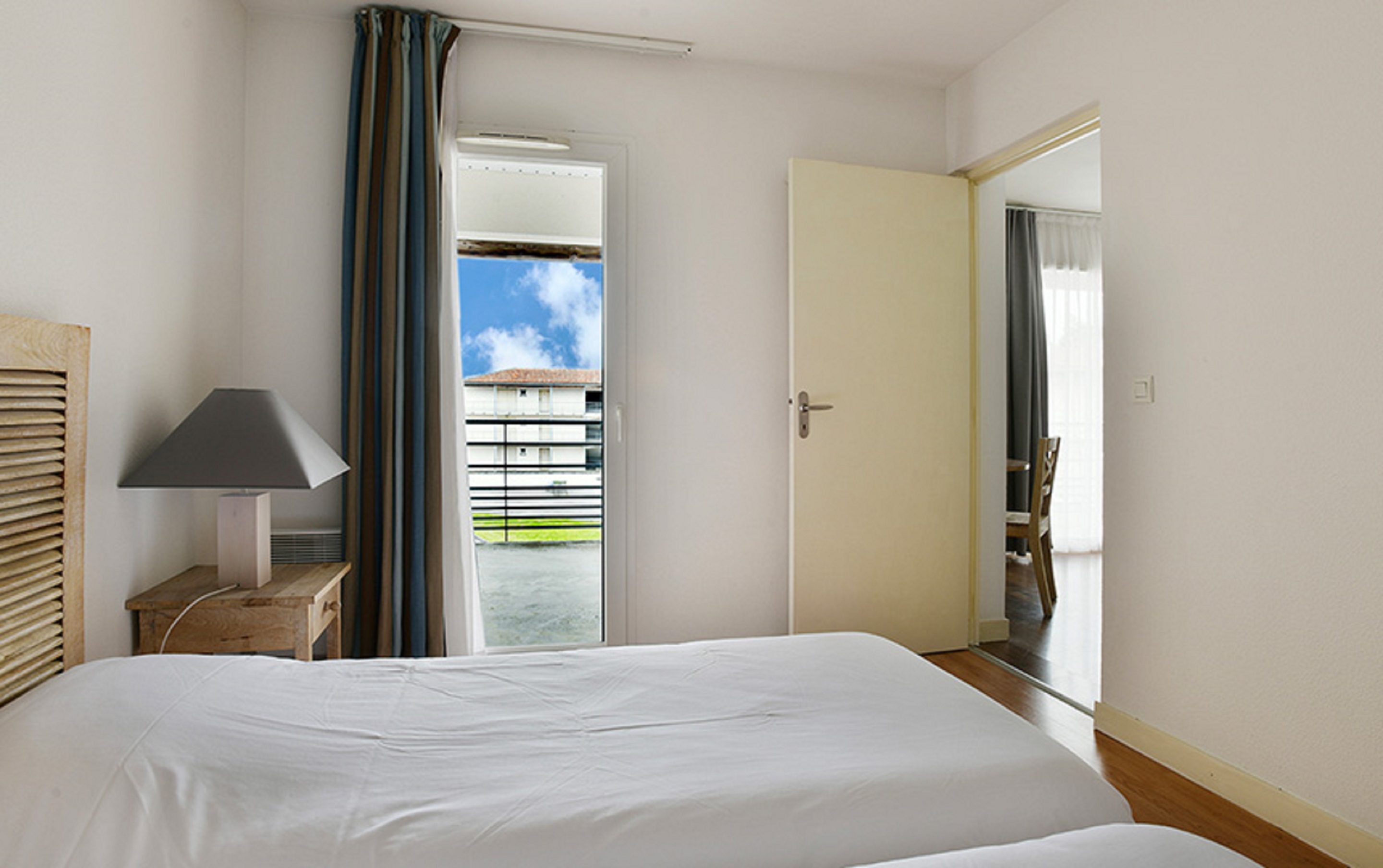 Apartment Capacity 6 Two Bedrooms