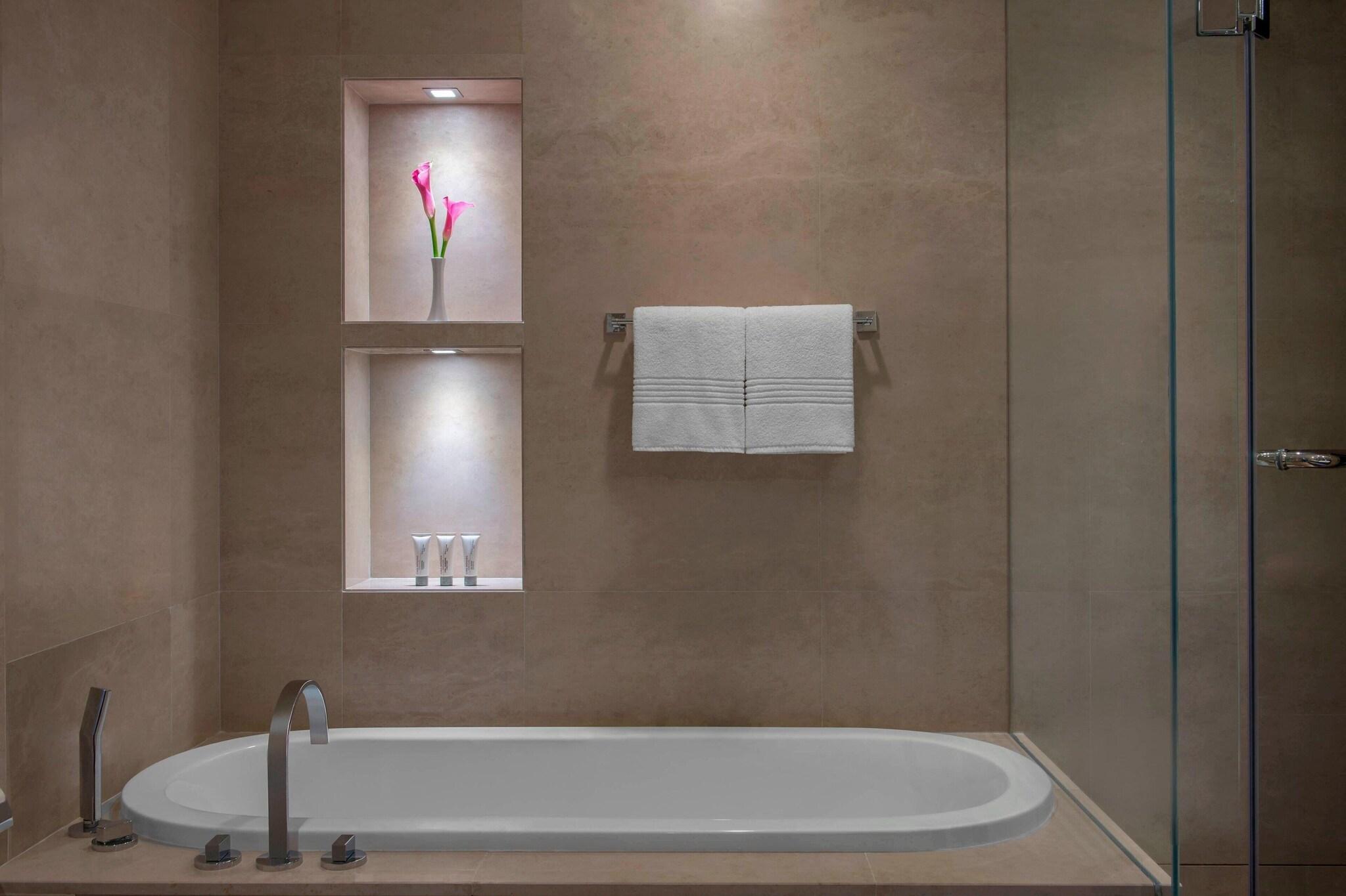 Double City View King Bed